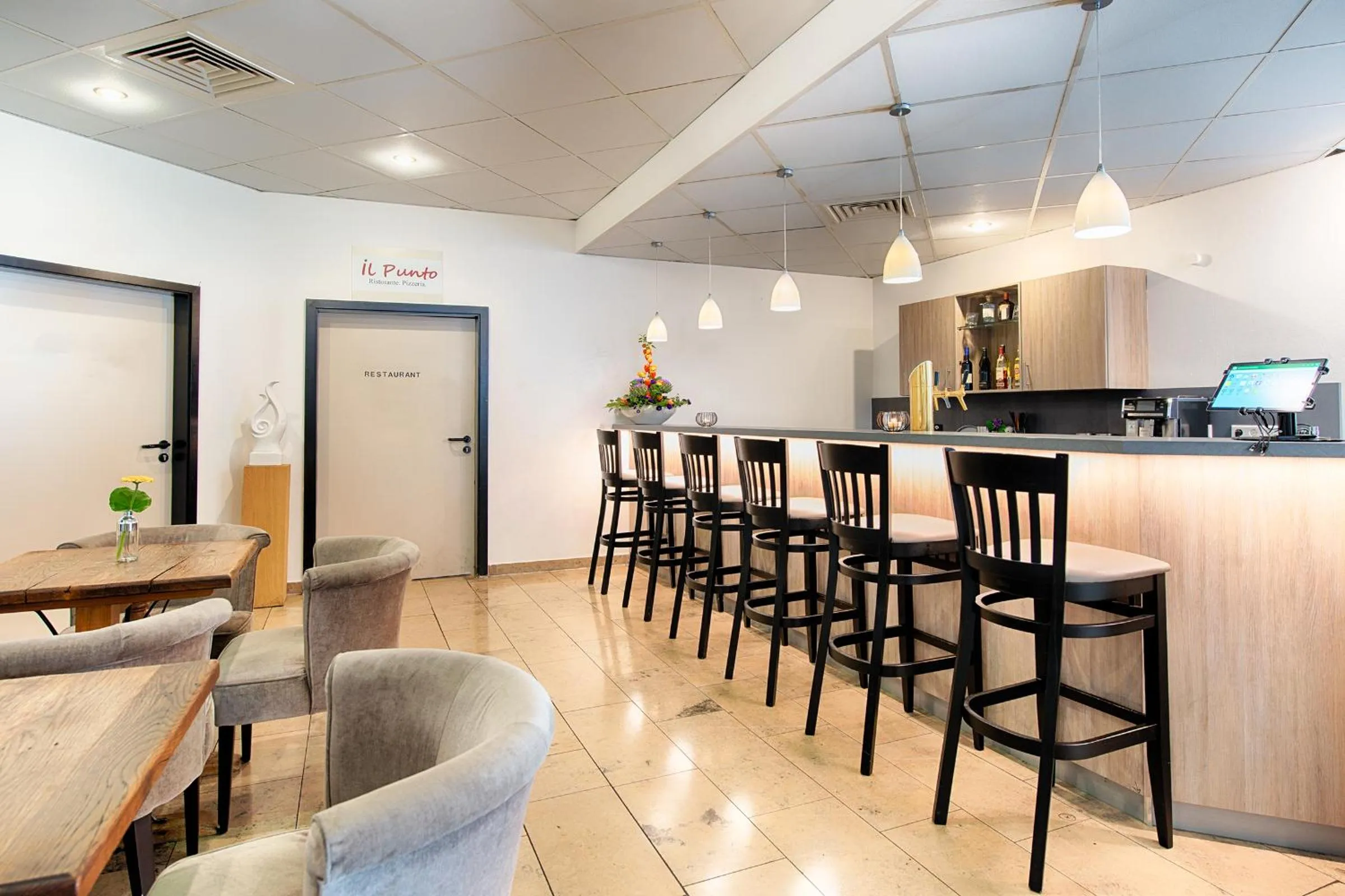 Lounge or bar in ACHAT Hotel Stuttgart Zuffenhausen