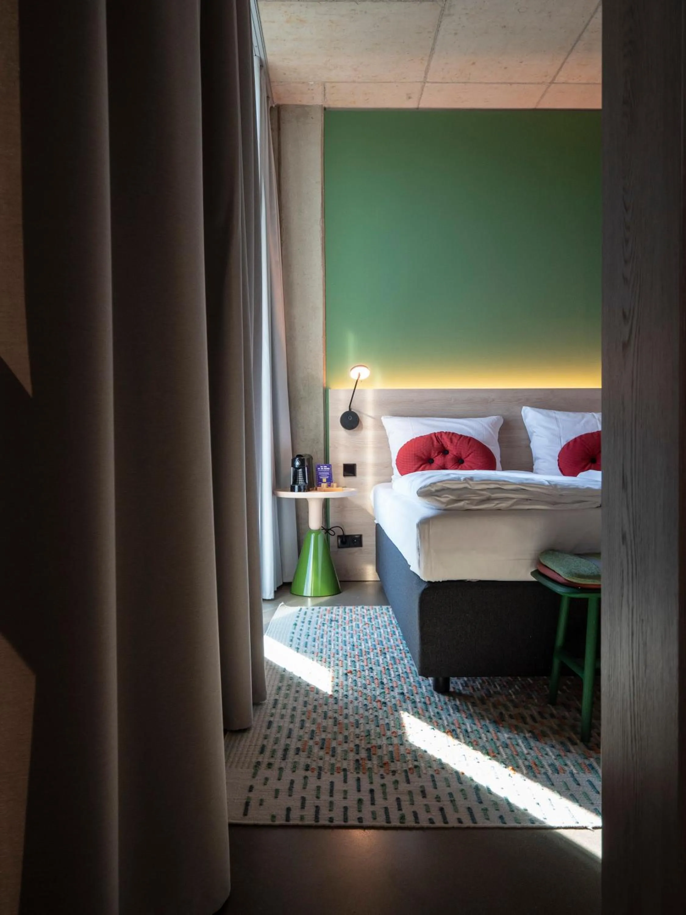 Photo of the whole room, Bed in TheClouth