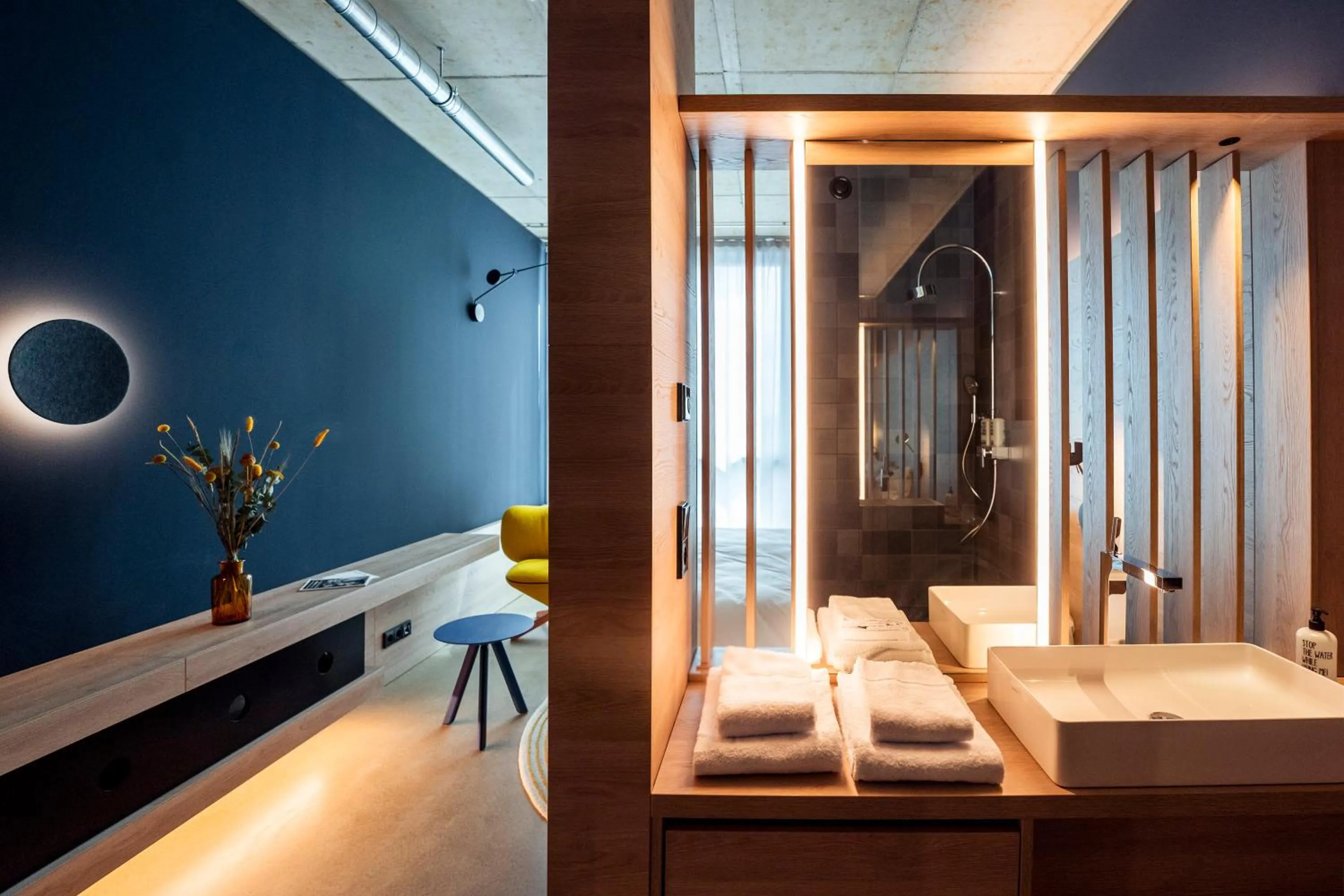 Bathroom in TheClouth