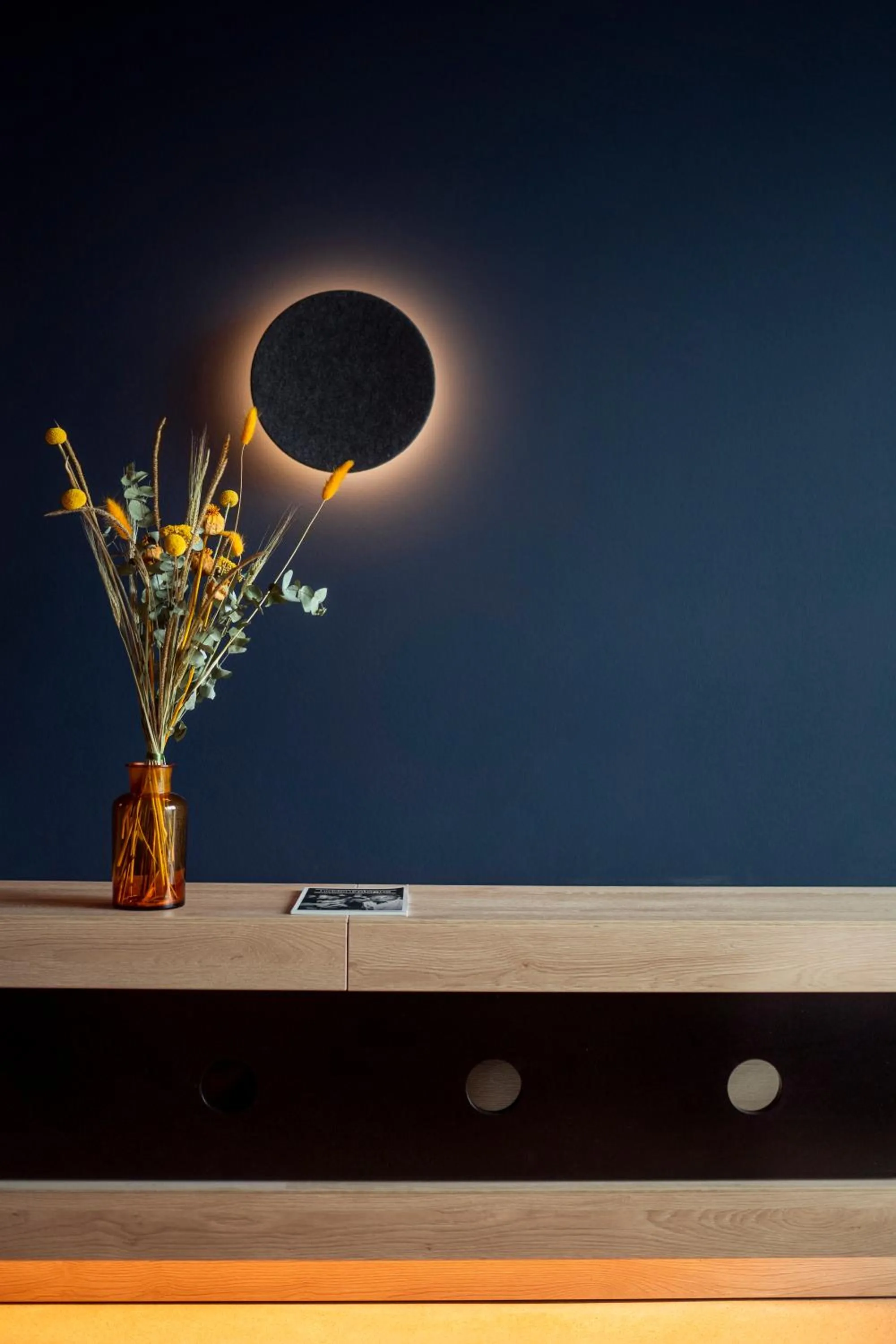 Decorative detail in TheClouth