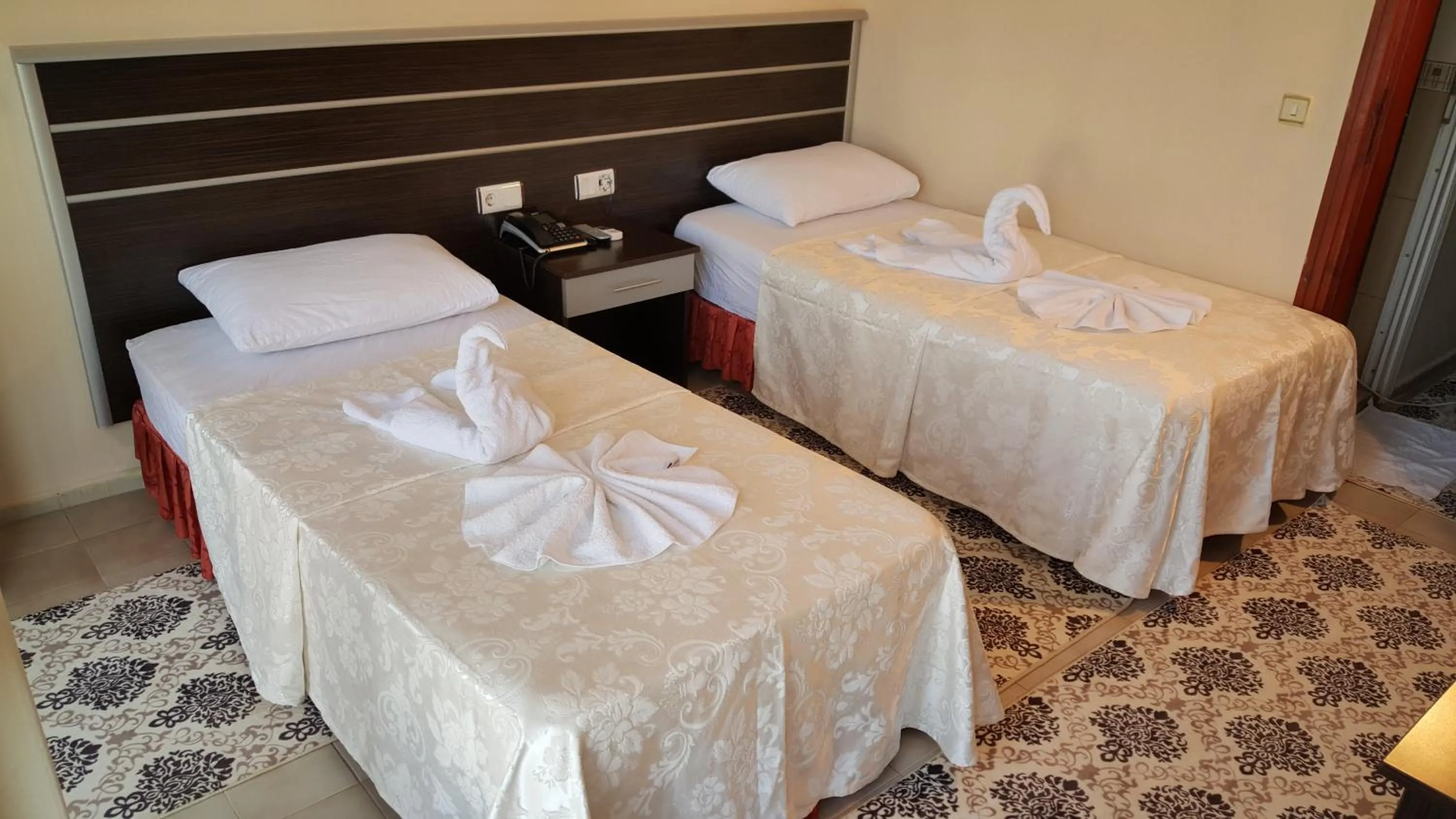 Bed in Kartal Hotel