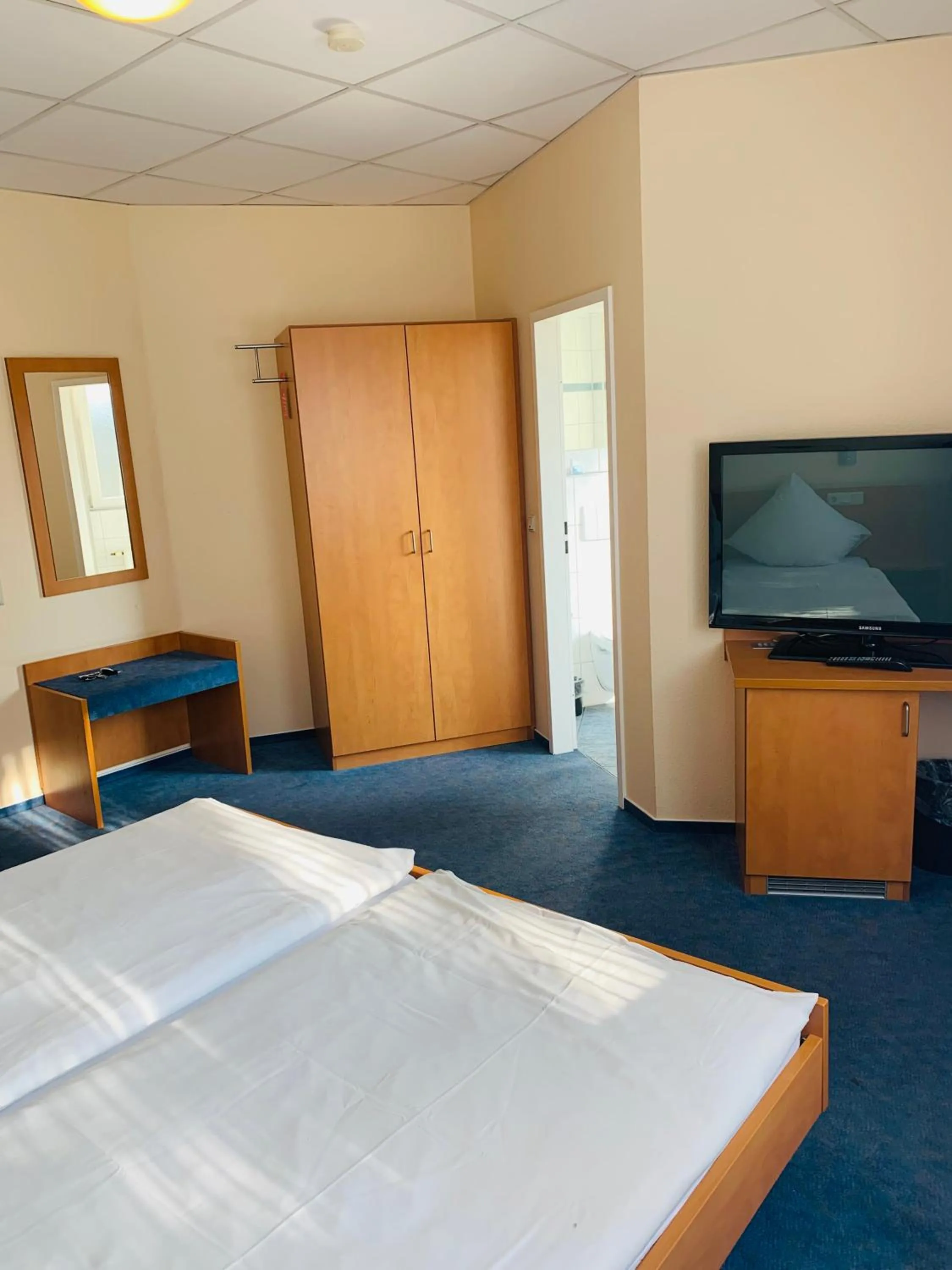 Living room, Bed in Hotel Montan