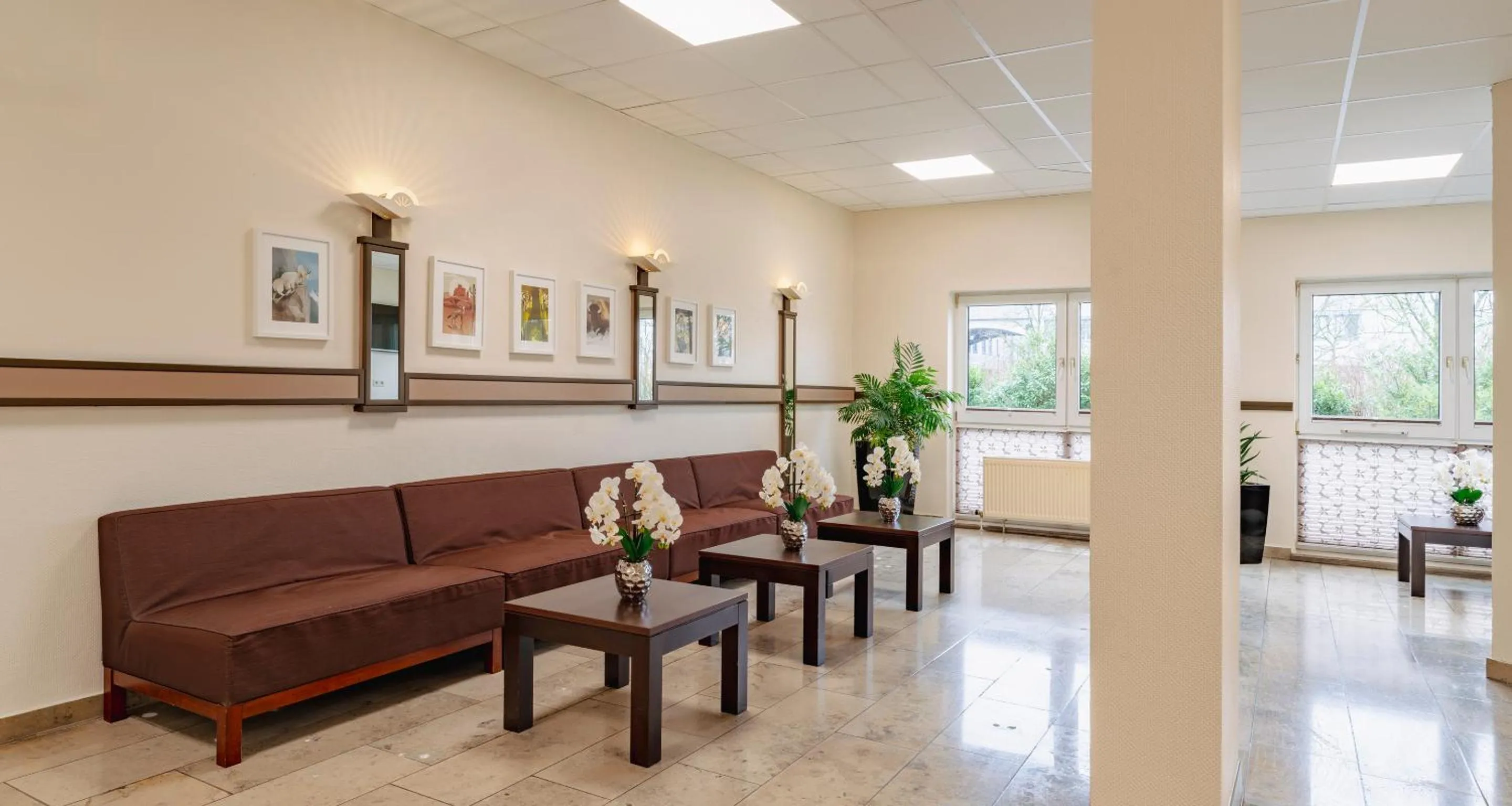 Lobby or reception in PLAZA INN Karlsruhe Nord