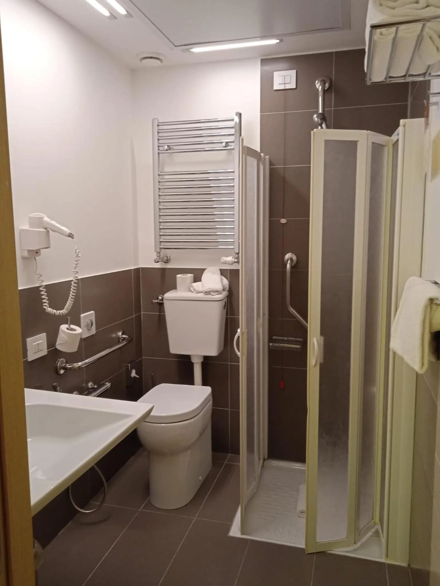 Bathroom in Hotel Il Cantico St. Peter