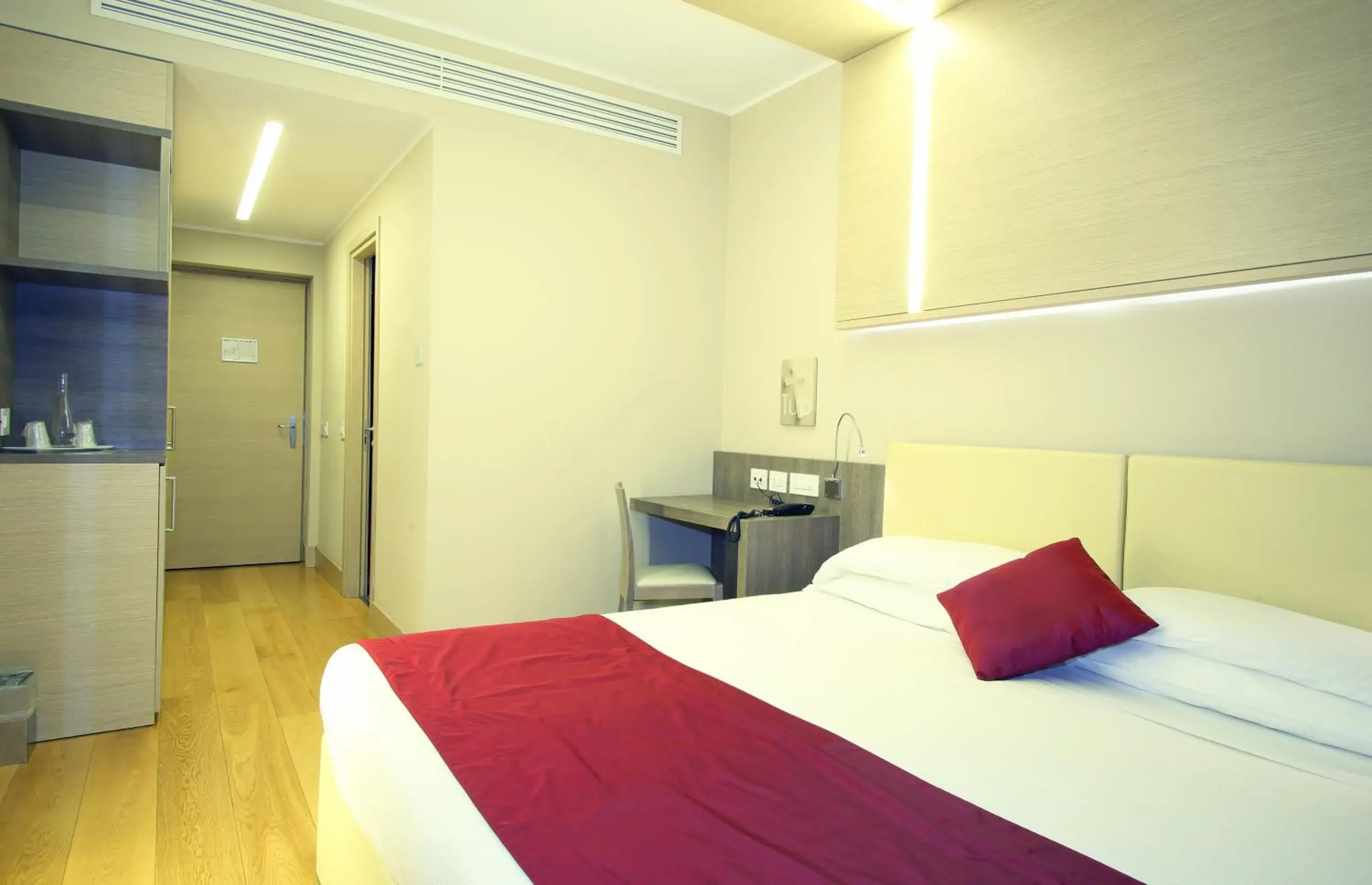 Photo of the whole room, Bed in Hotel Il Cantico St. Peter Photo of the whole room, Bed in Hotel Il Cantico St. Peter