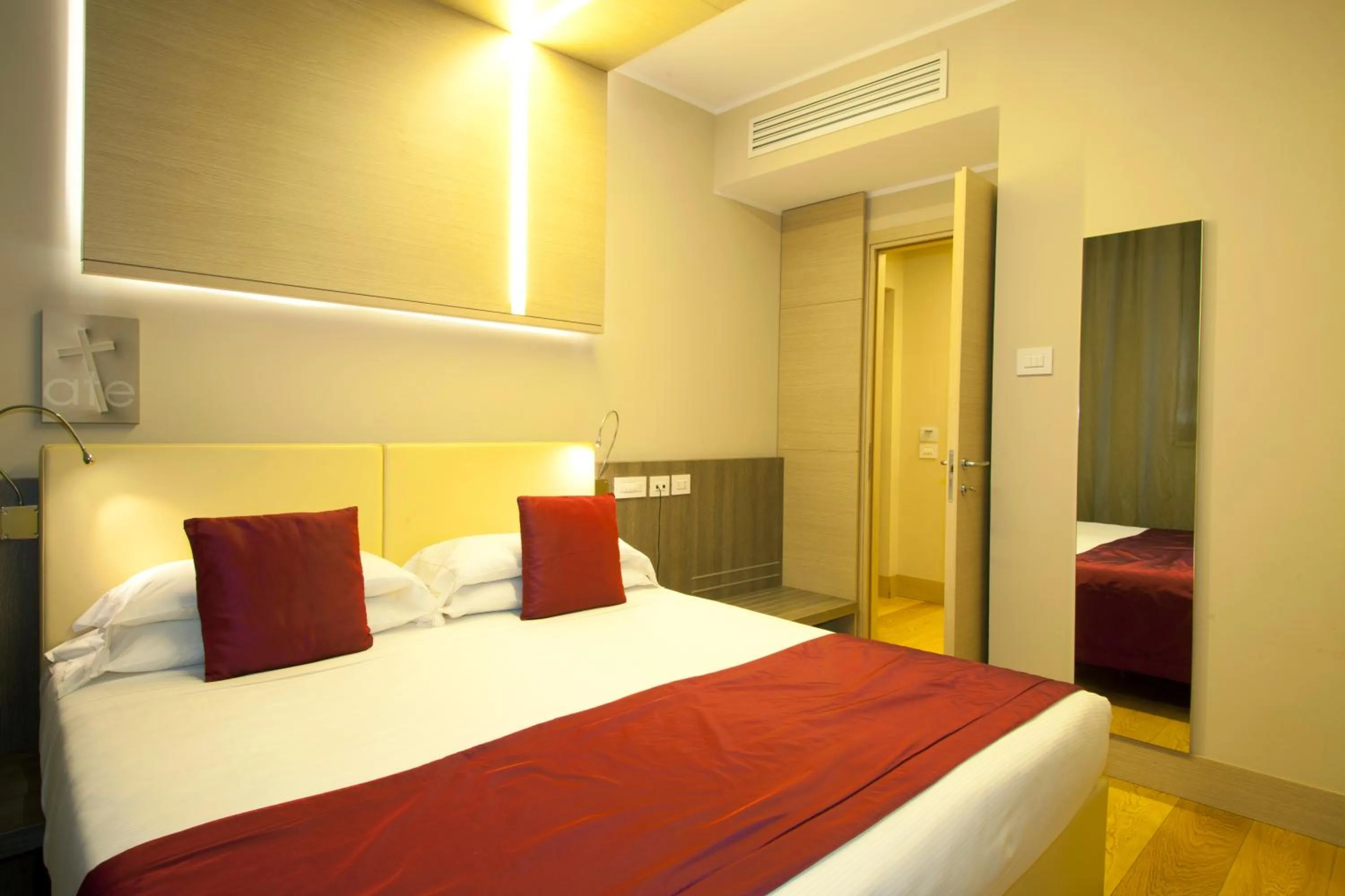 Bed in Hotel Il Cantico St. Peter