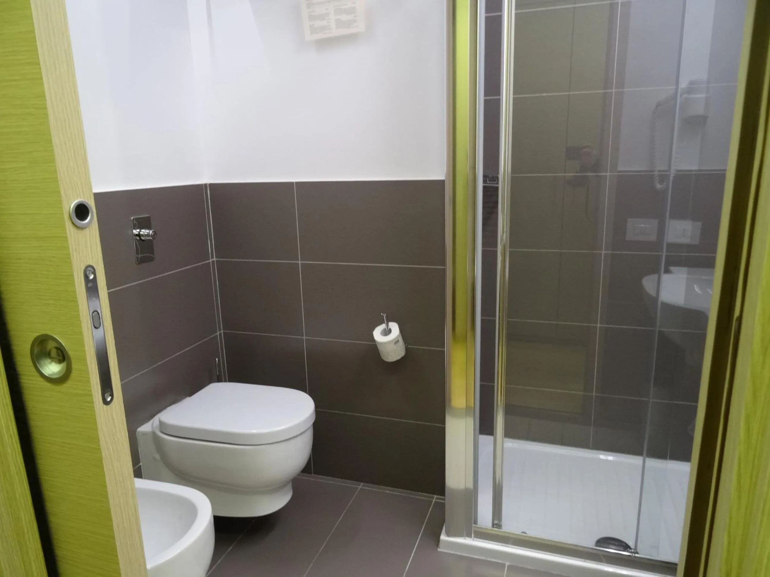 Shower in Hotel Il Cantico St. Peter