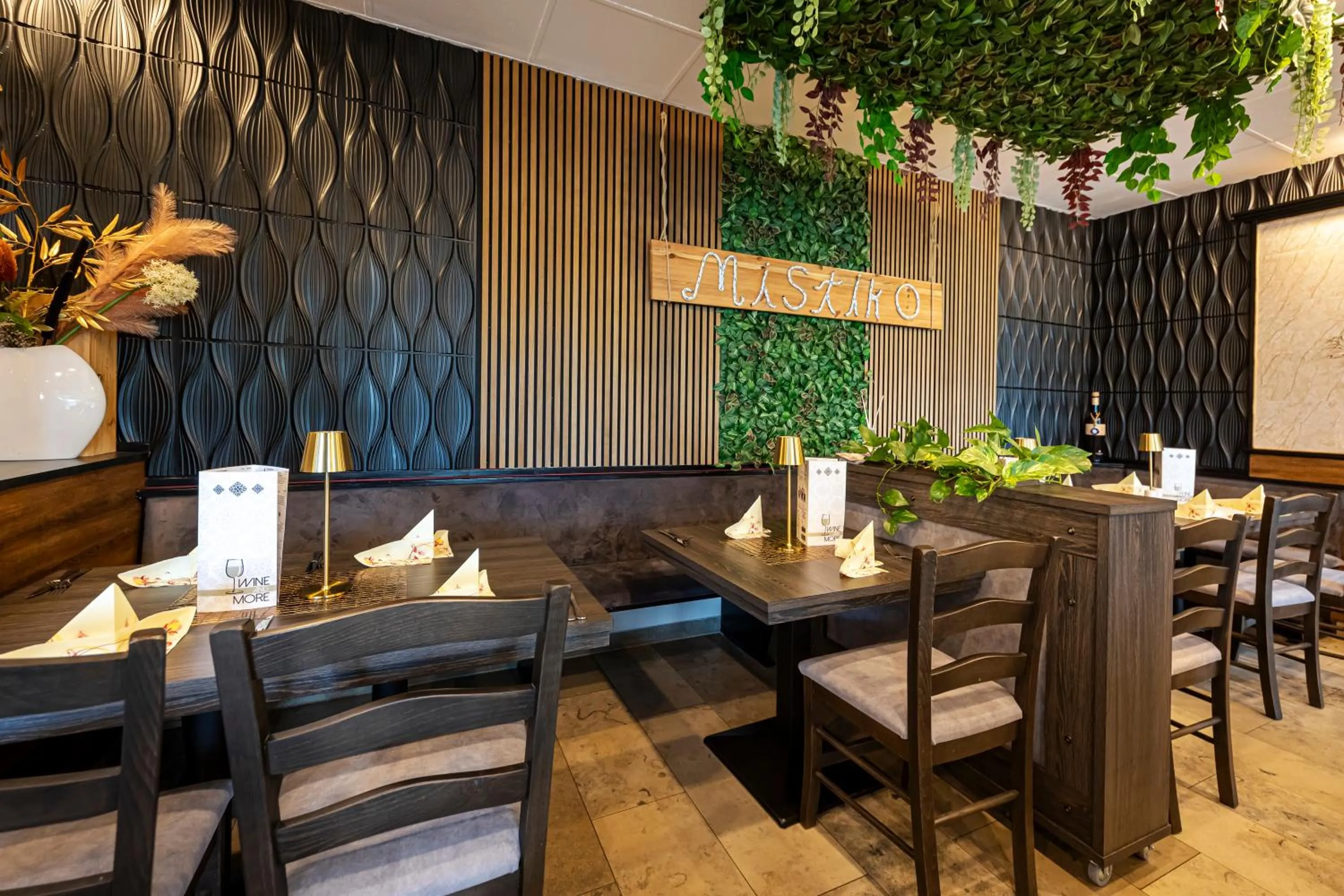 Restaurant/places to eat in ACHAT Hotel Leipzig Messe