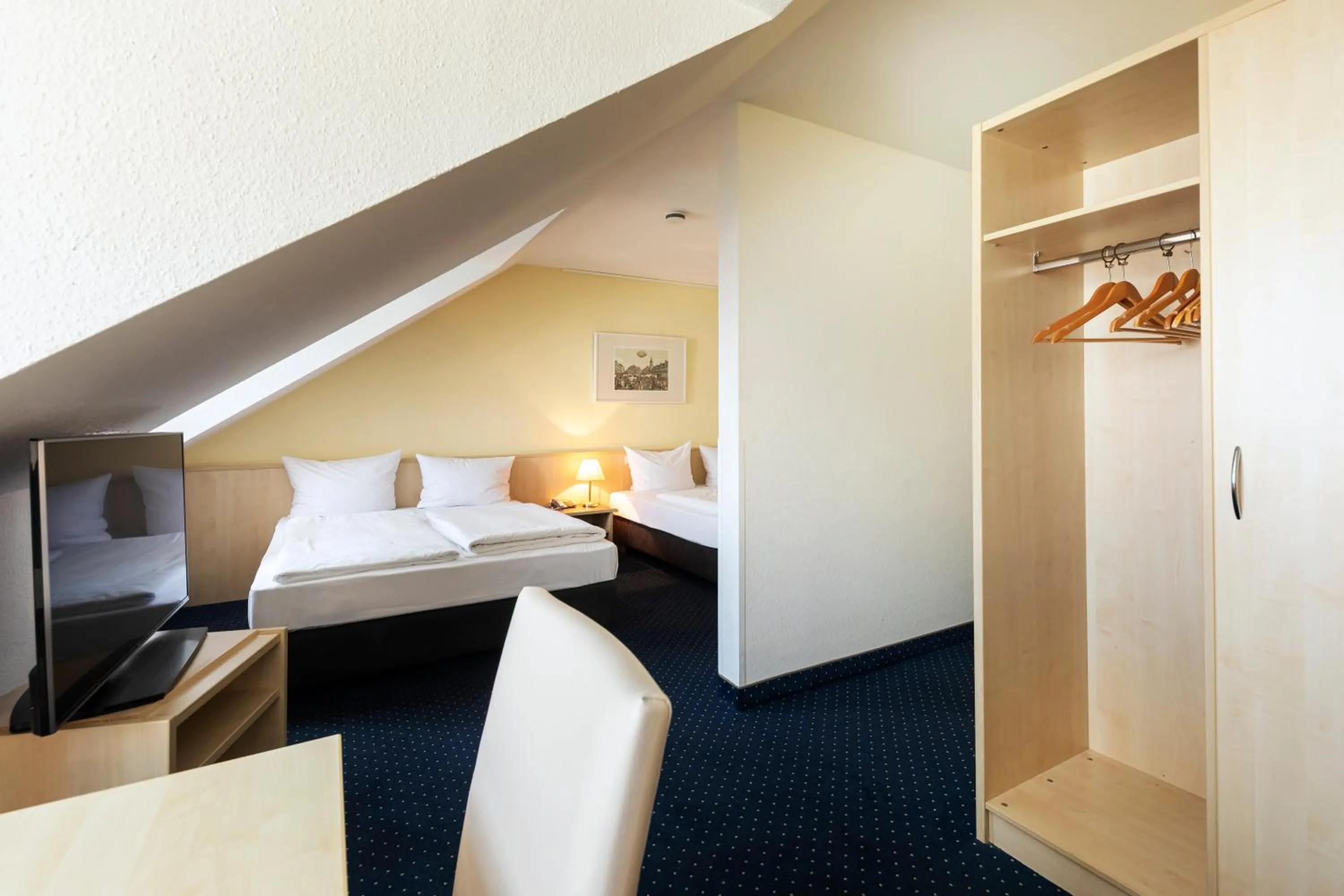 Bedroom, Bed in ACHAT Hotel Leipzig Messe