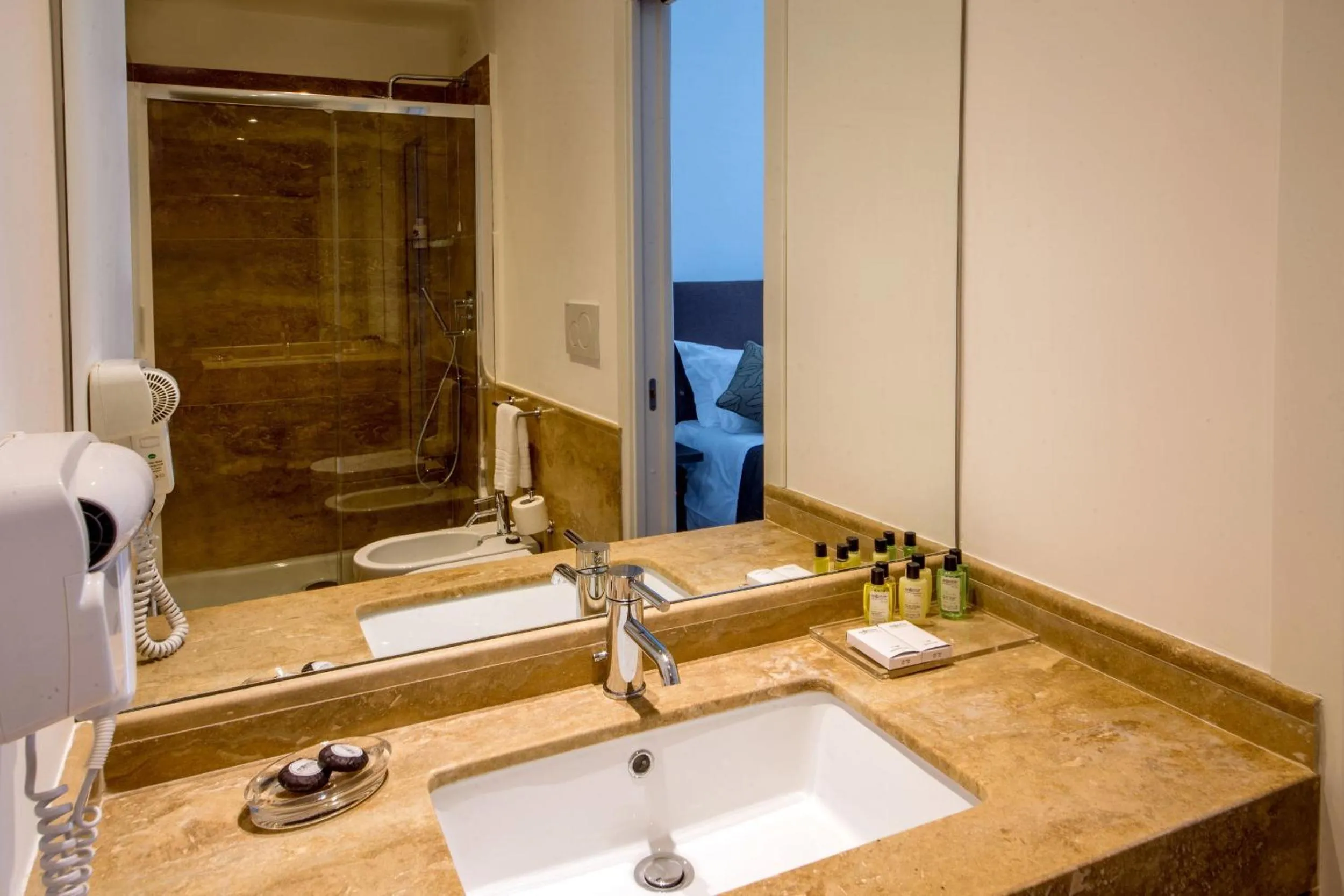 Bathroom in Nazionale 51 Group