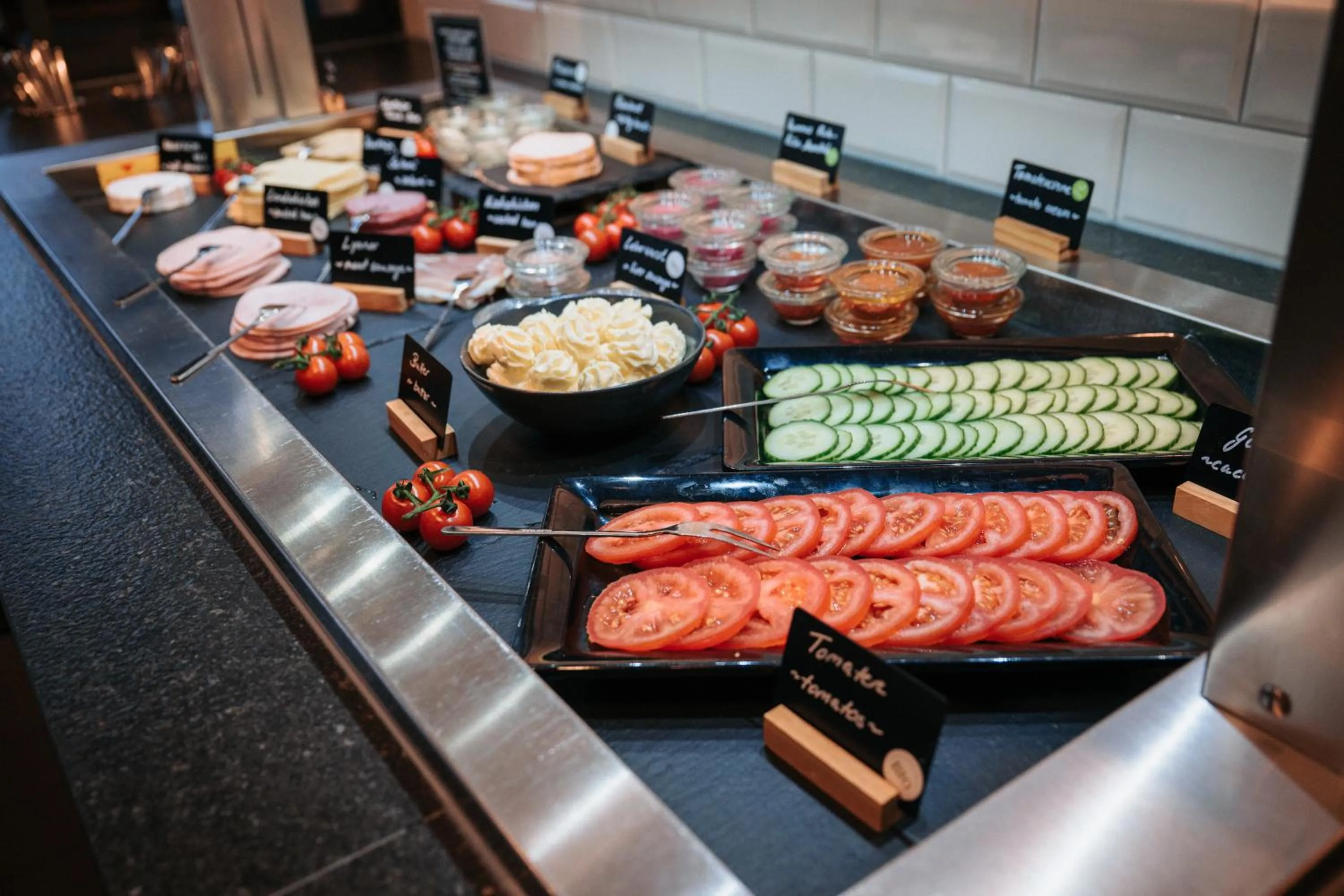 Breakfast in Coffee Fellows Hotel Frankfurt Airport-Langen