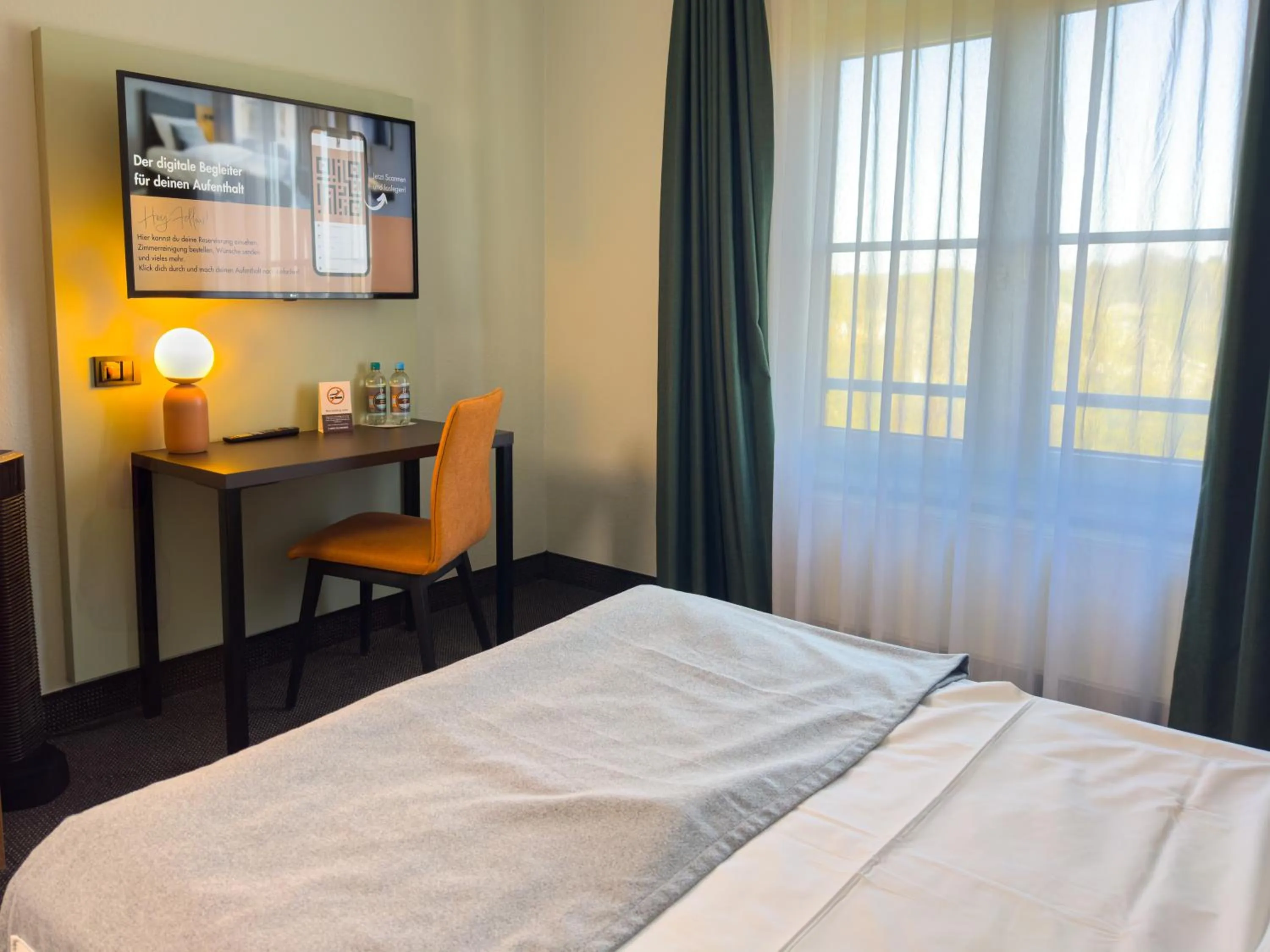 Photo of the whole room, Bed in ACHAT Hotel Frankfurt Airport