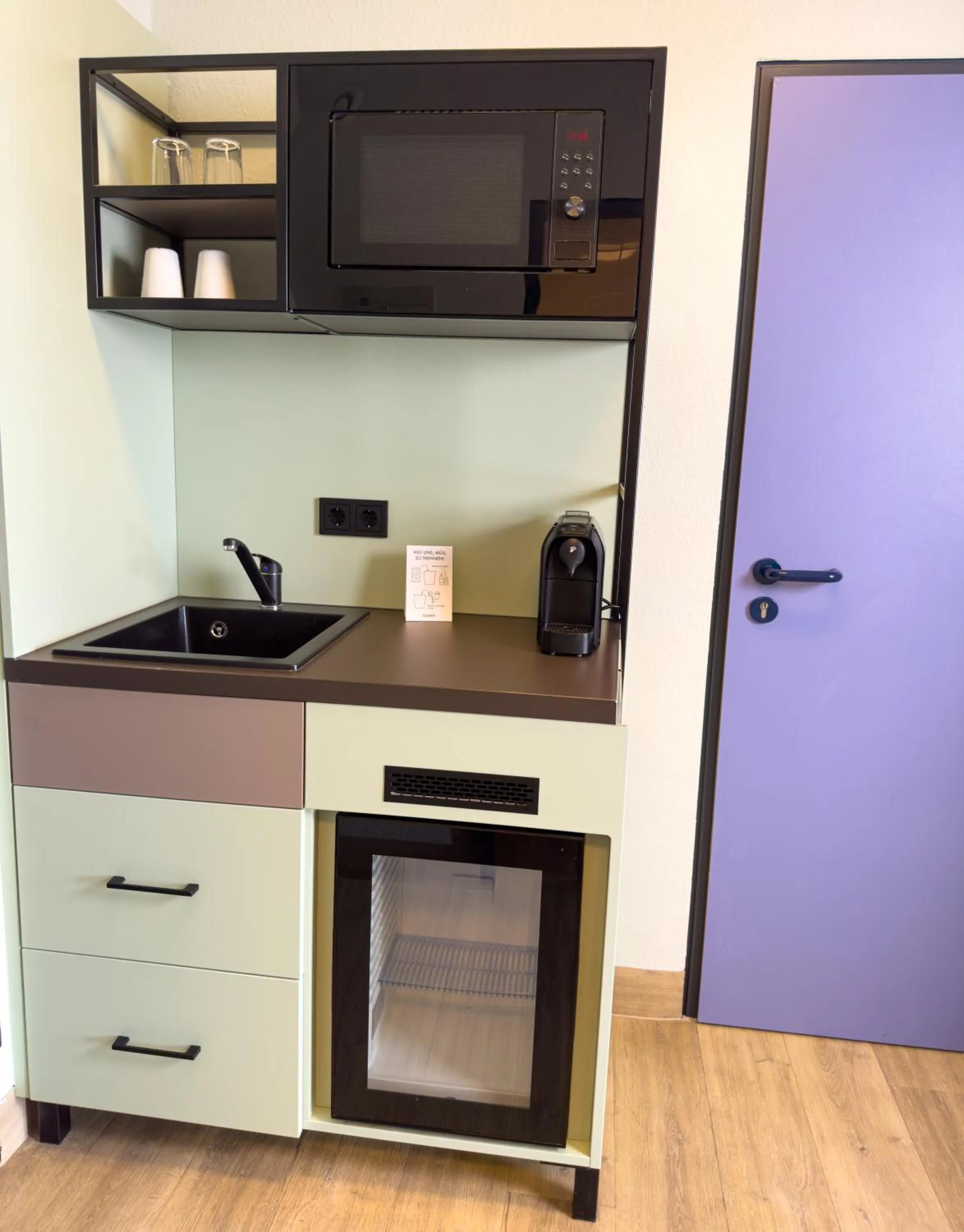 Kitchen or kitchenette in ACHAT Hotel Frankfurt Airport