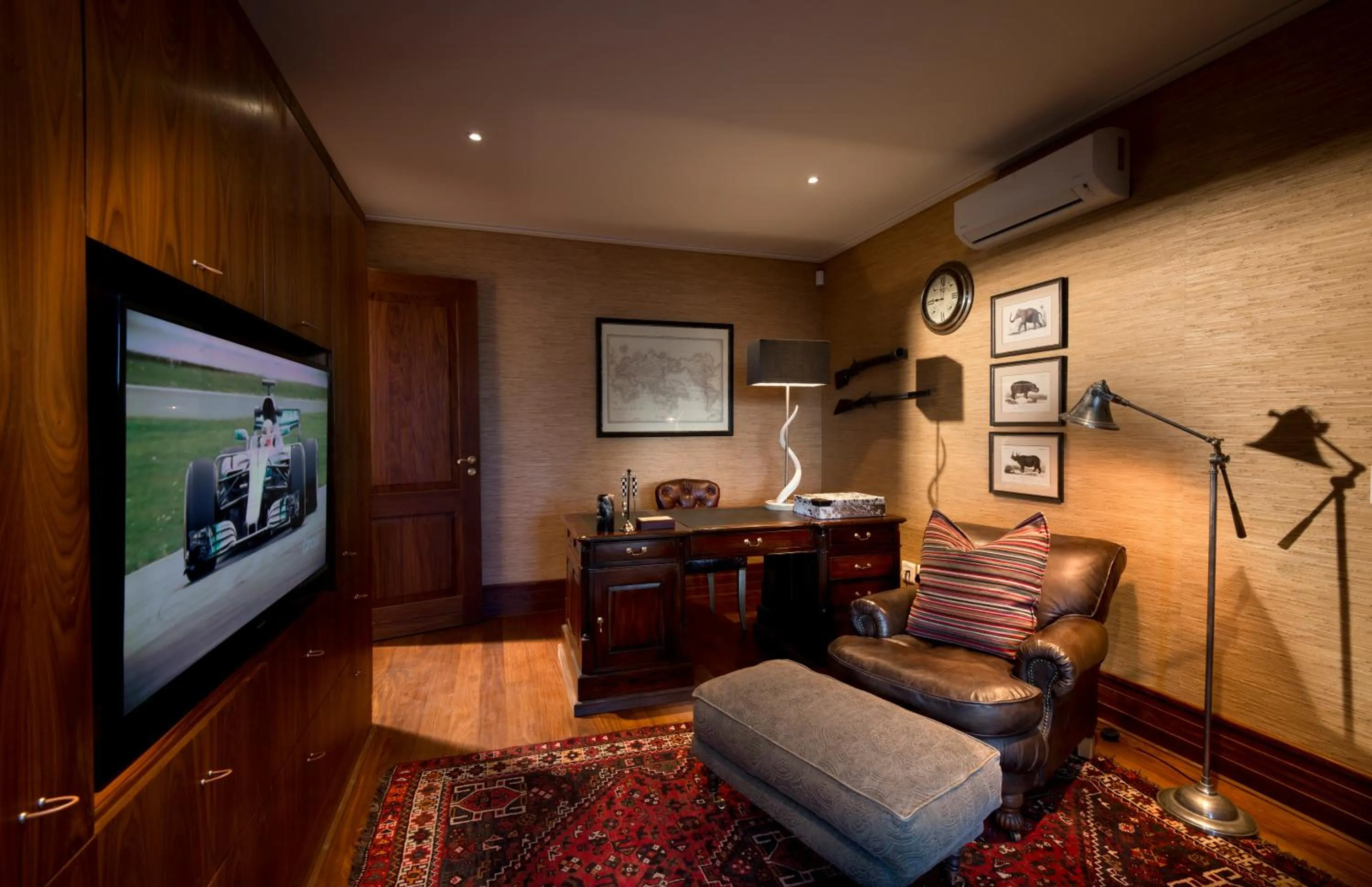 TV and multimedia in Kwandwe Private Game Reserve - Fort House