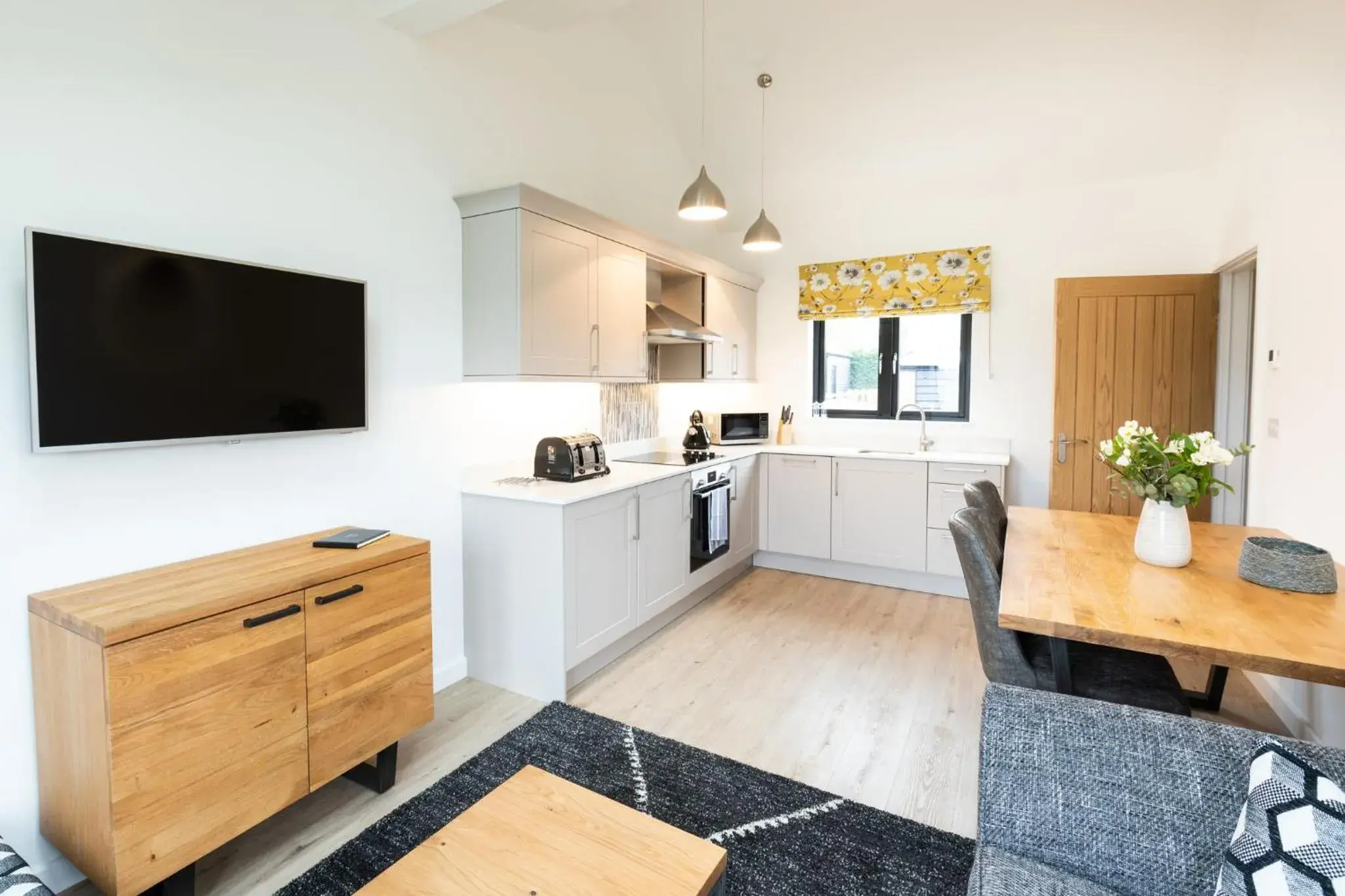 Superior Chalet in The Yard @ Pringle Farm Superior Chalet in The Yard @ Pringle Farm