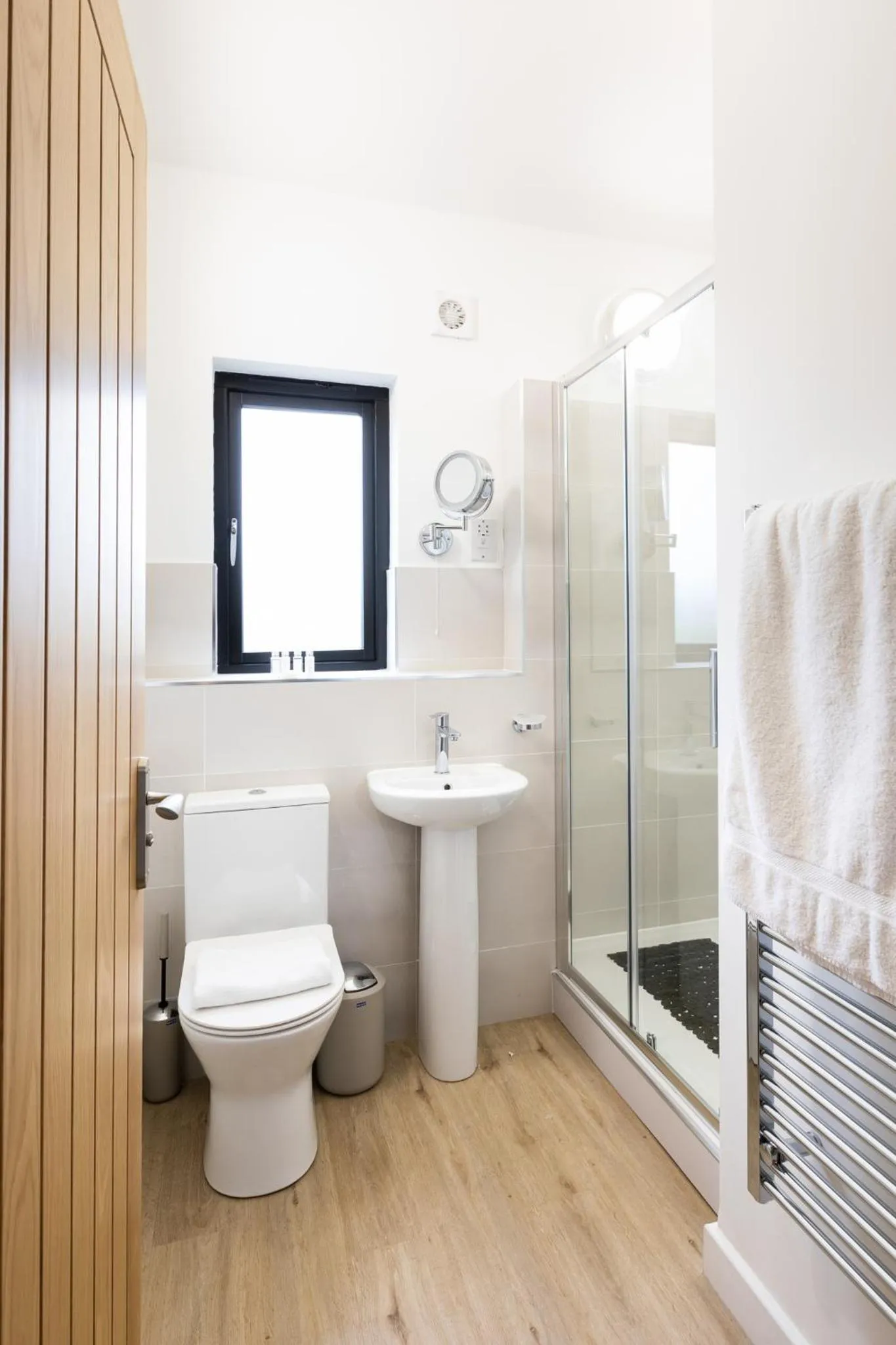 Bathroom in The Yard @ Pringle Farm