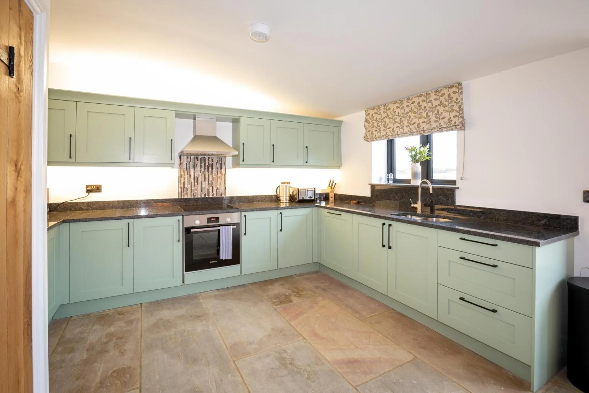 Kitchen or kitchenette in The Yard @ Pringle Farm