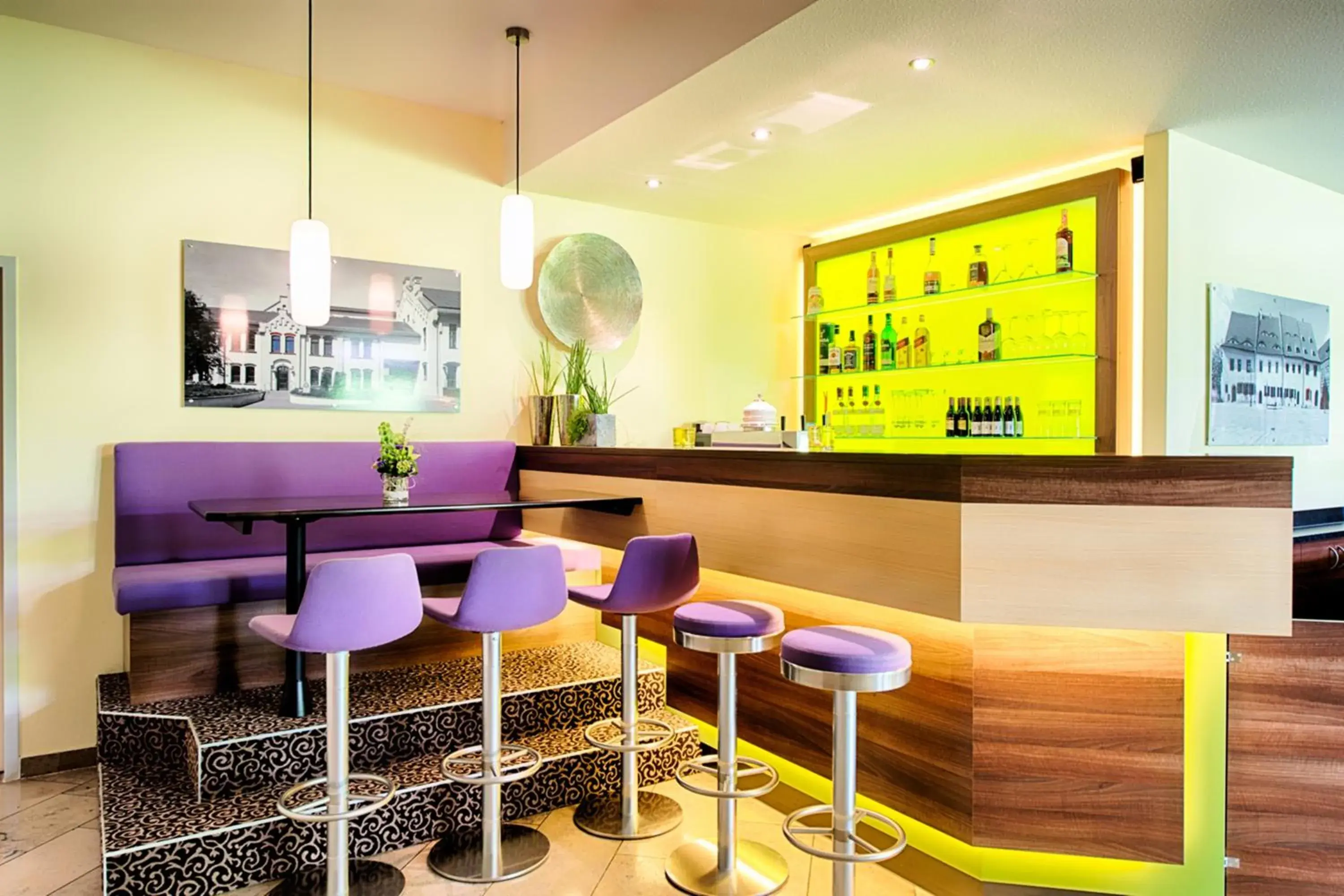 Lounge or bar in ACHAT Hotel Zwickau Lounge or bar in ACHAT Hotel Zwickau
