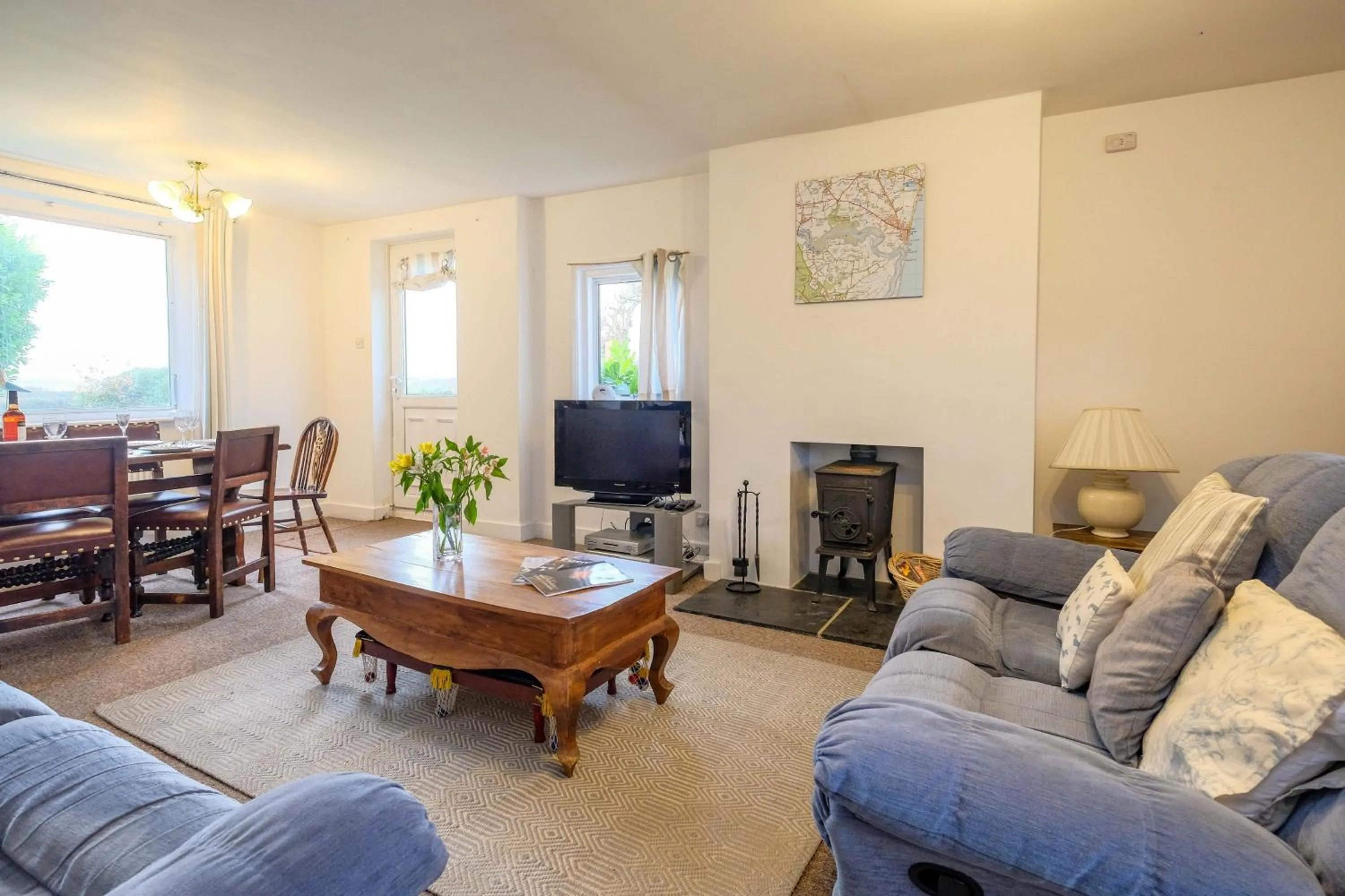 Property building in Beaver Cottage