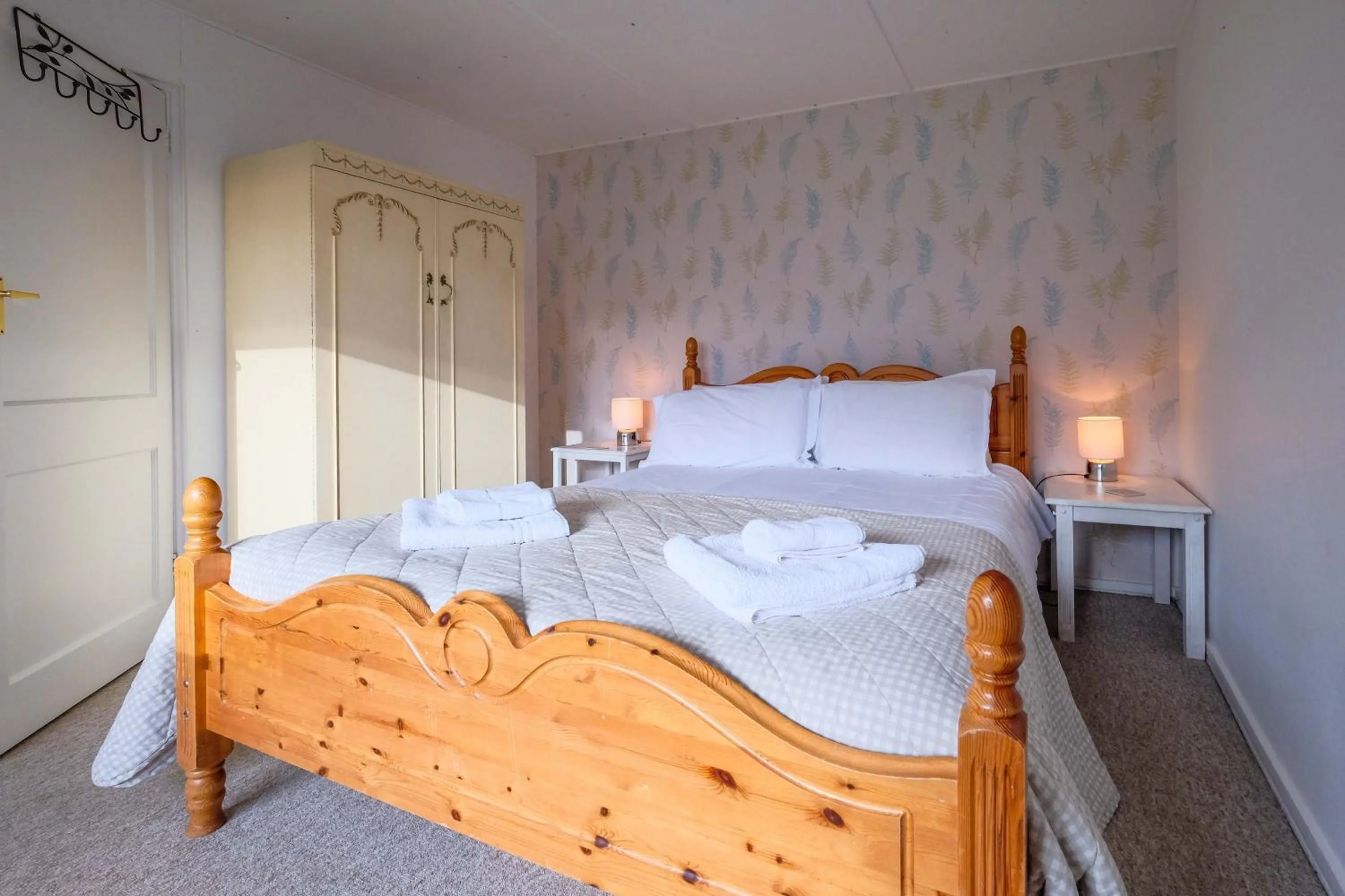 Property building, Bed in Beaver Cottage