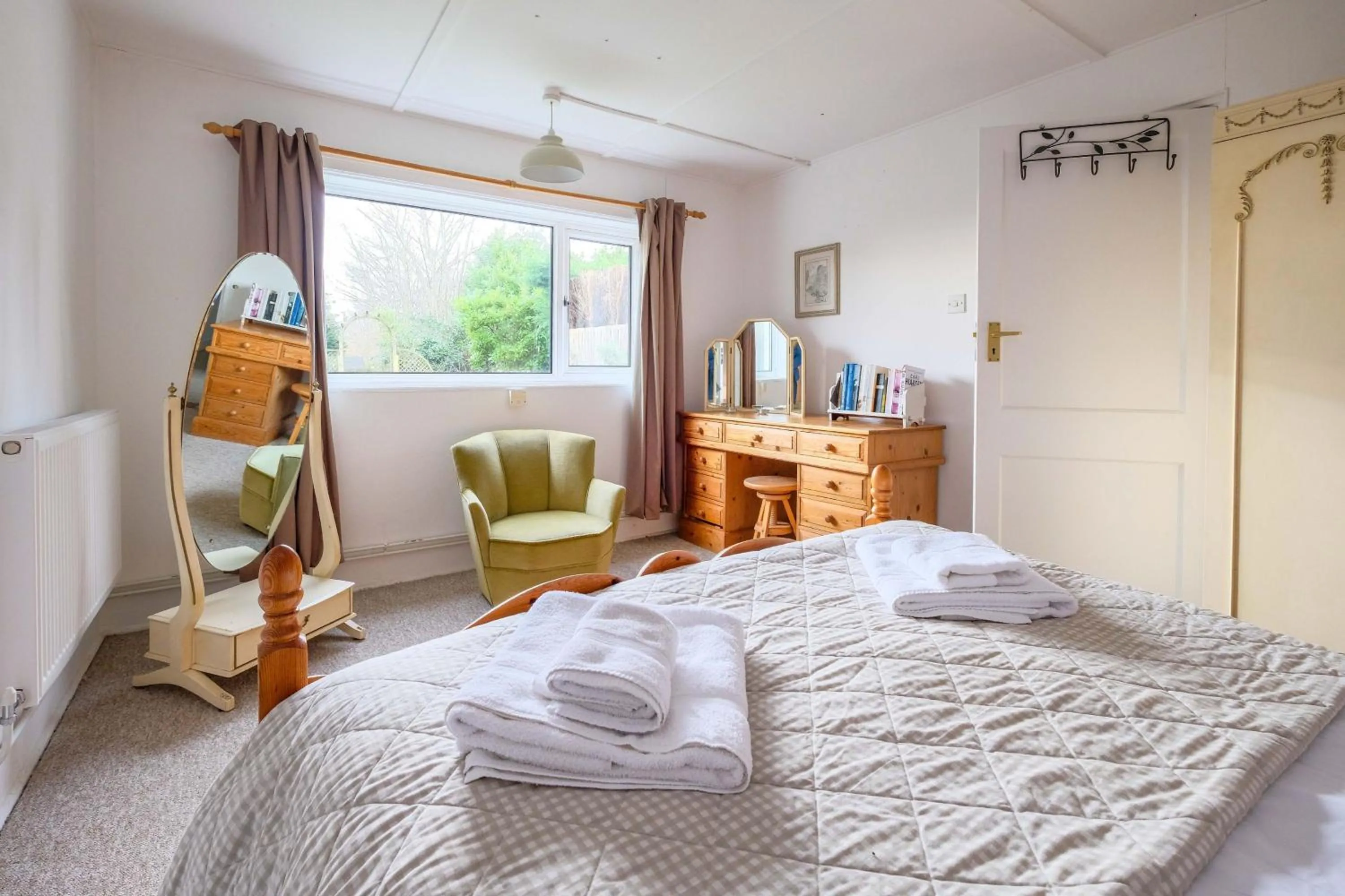 Property building, Bed in Beaver Cottage