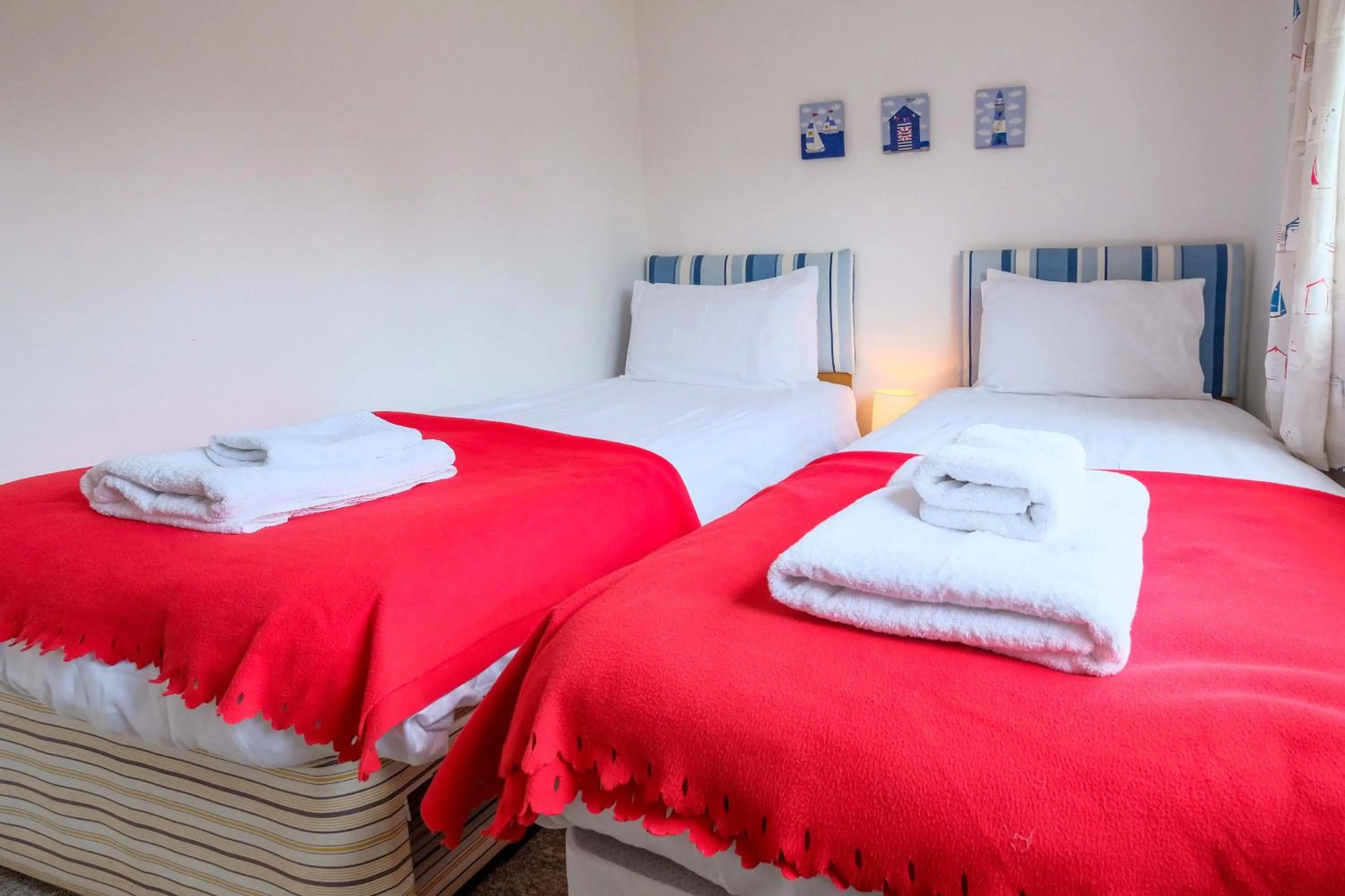 Property building, Bed in Beaver Cottage