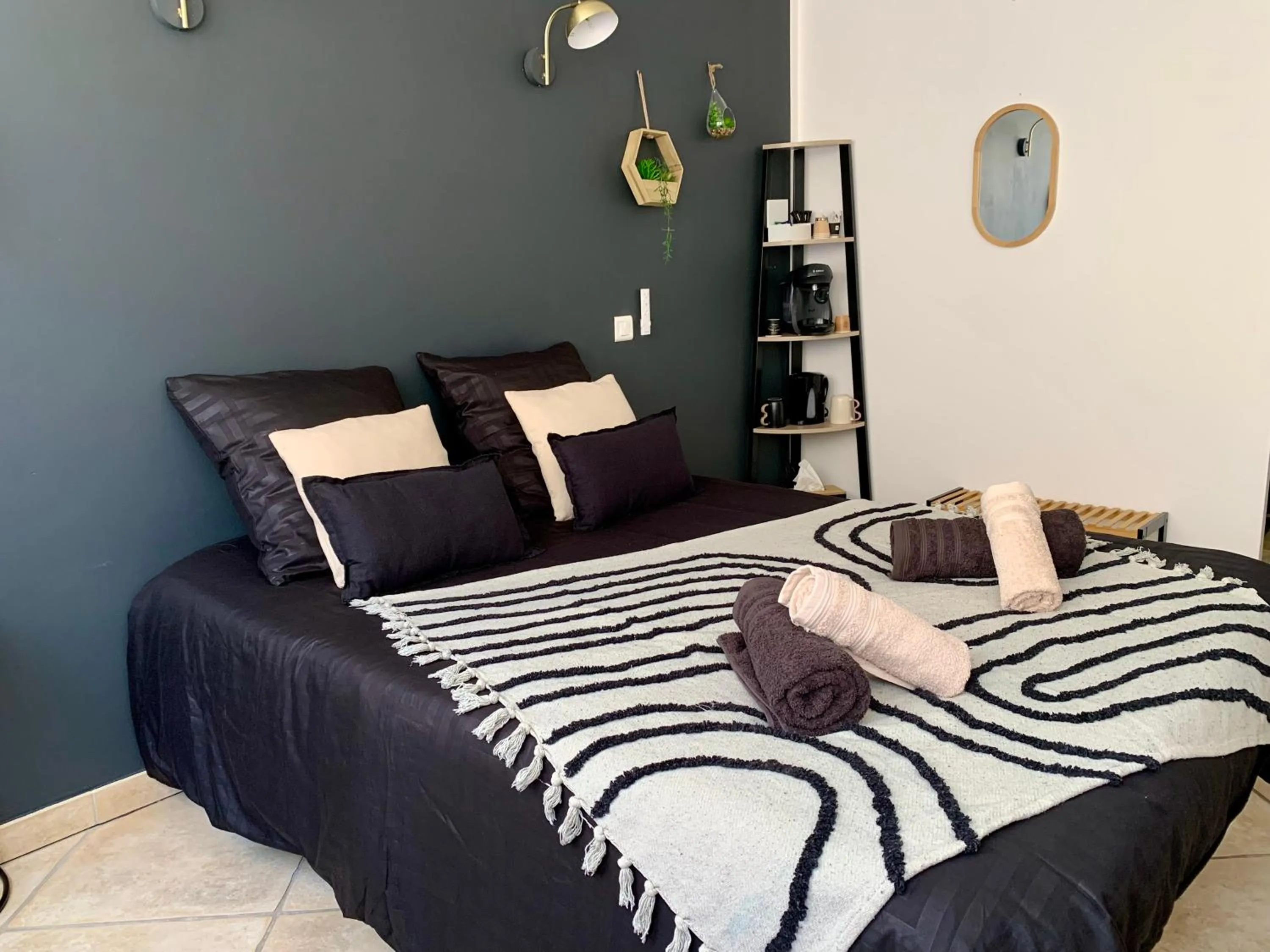 Bedroom, Bed in Villa fiora chambre