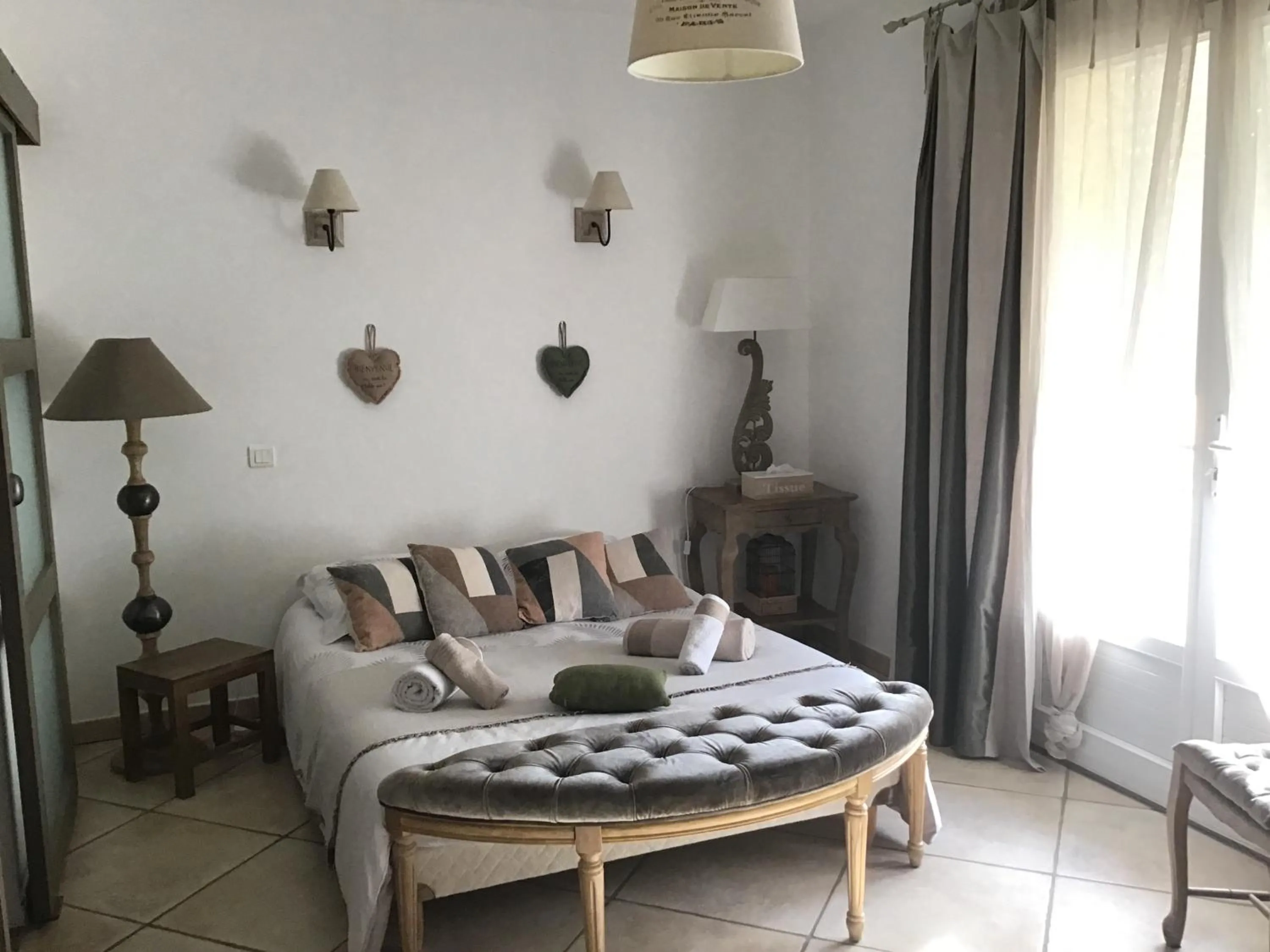 Bed in Villa fiora chambre