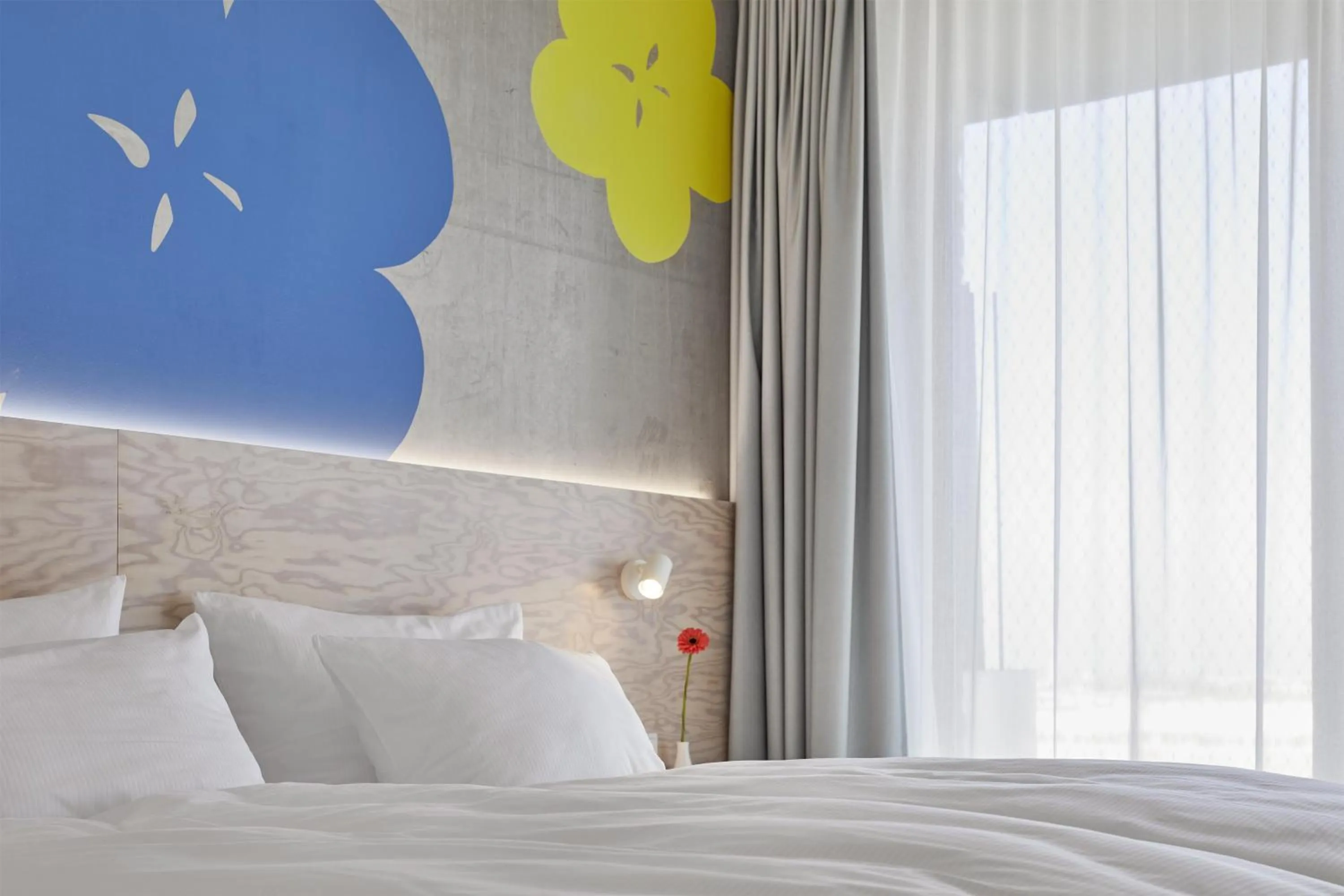 Bedroom, Bed in Flowers Hotel Essen