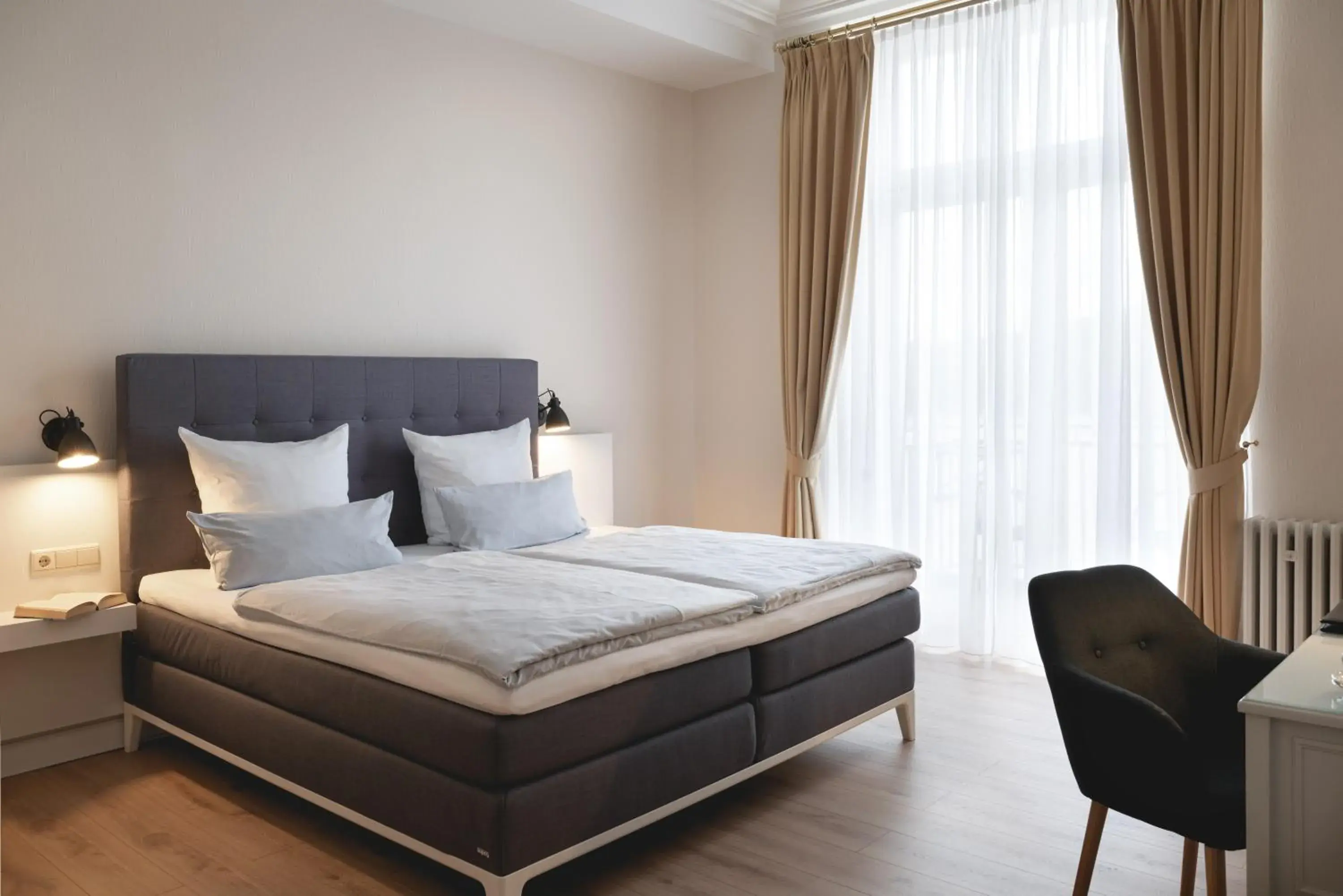 View (from property/room), Bed in Rheinhotel Dreesen View (from property/room), Bed in Rheinhotel Dreesen