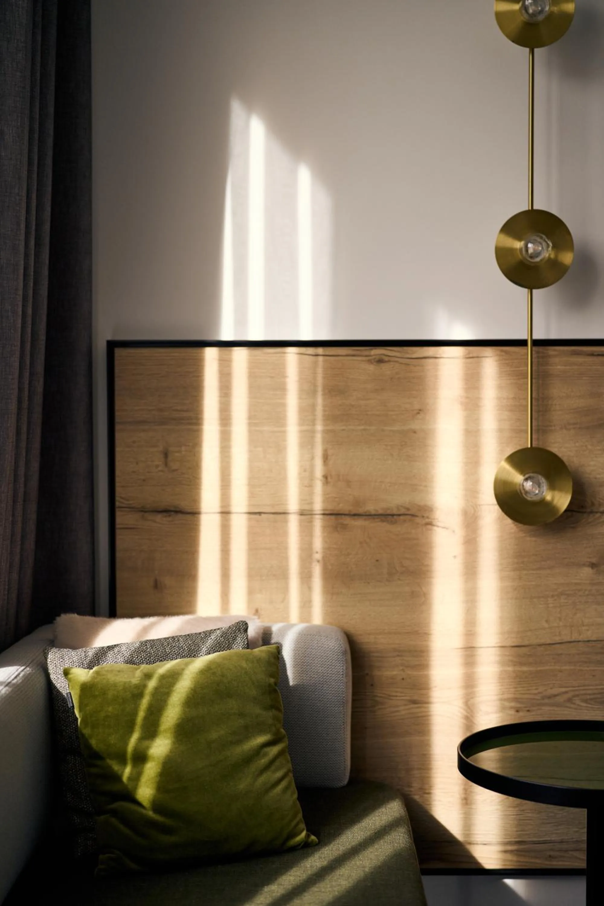 Living room, Bed in Das Altmühltal Hotel & Restaurant