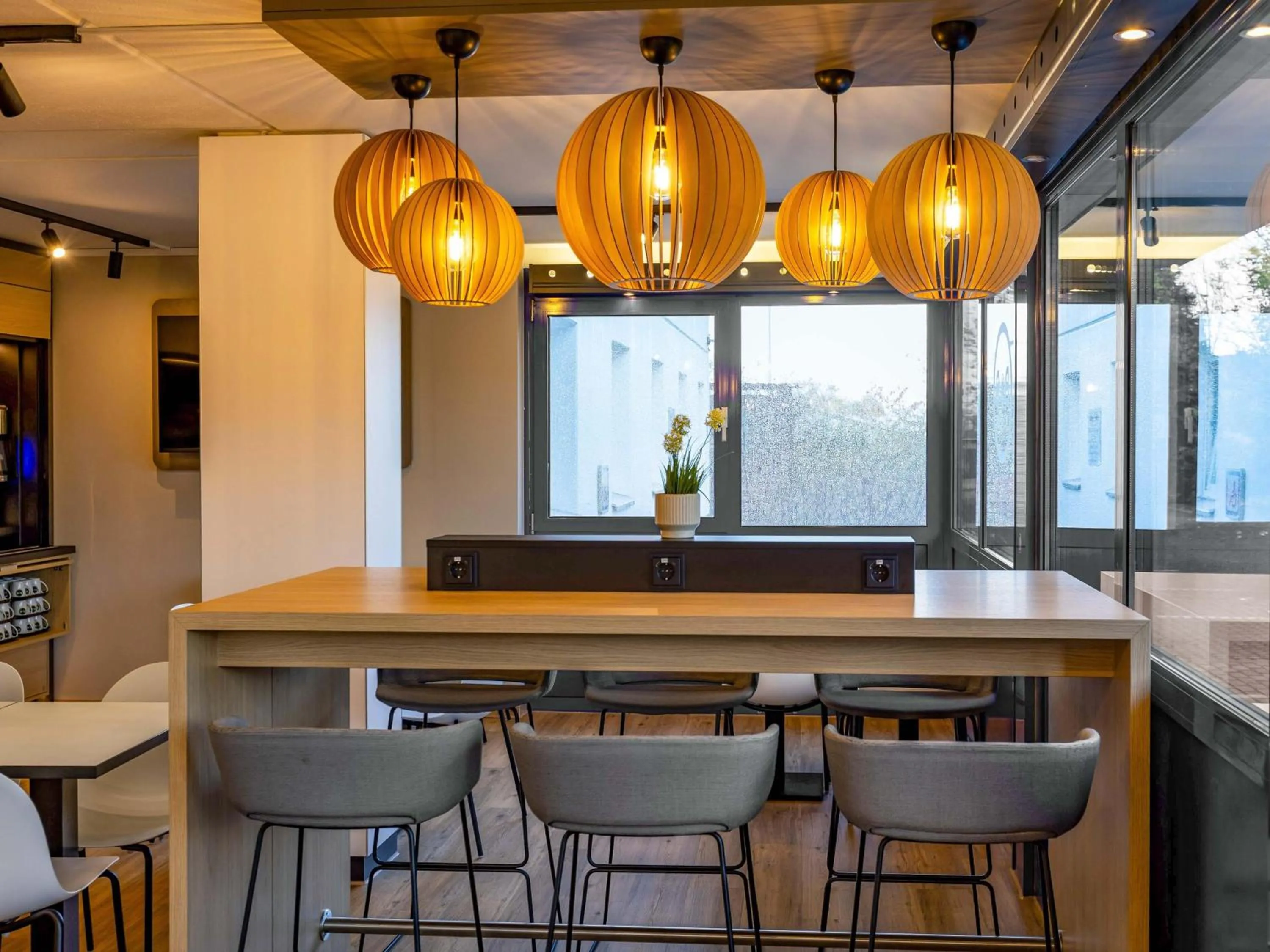 Lobby or reception in B&B HOTEL Koblenz-Nord