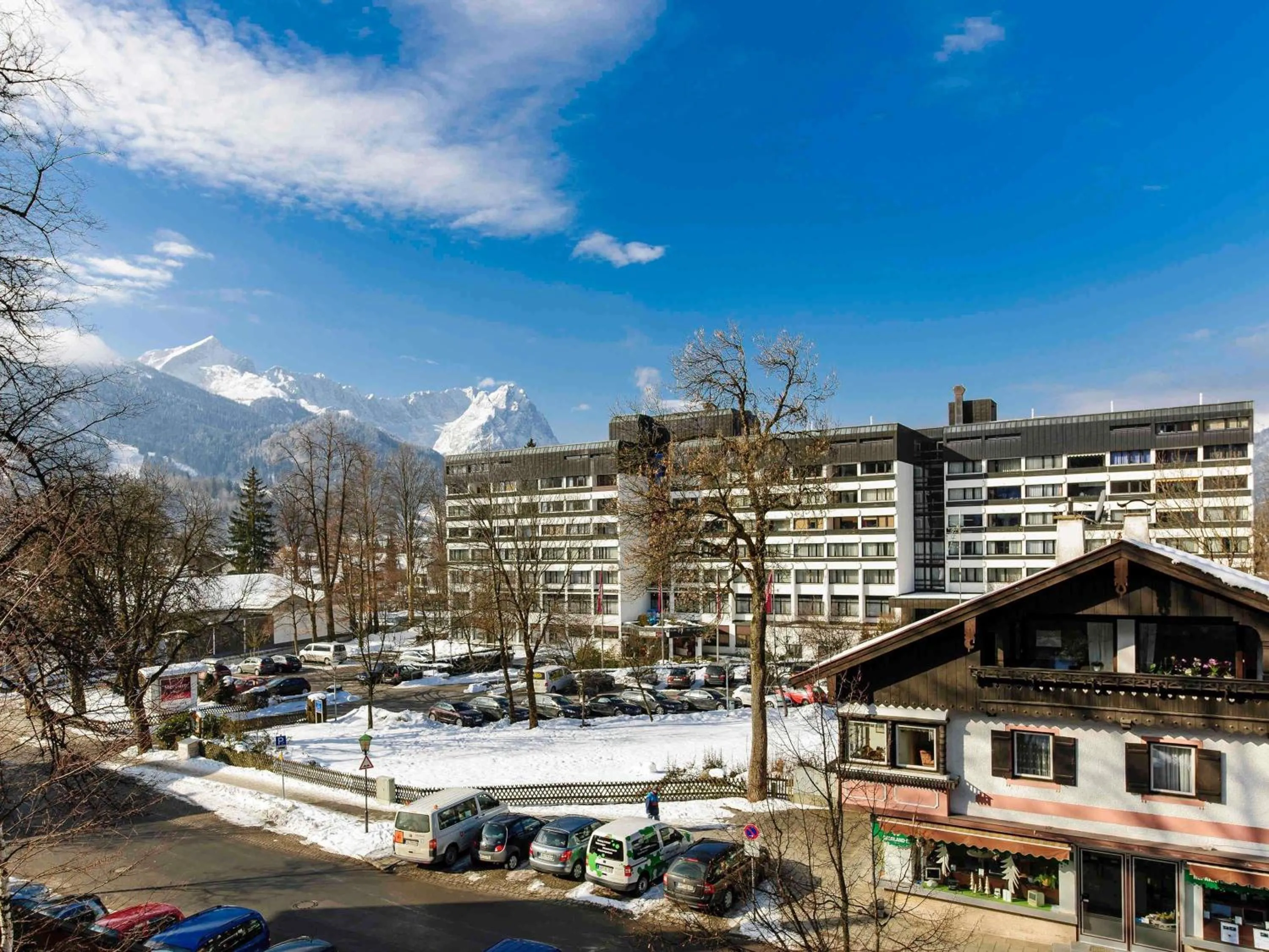 Property building in Mercure Hotel Garmisch Partenkirchen