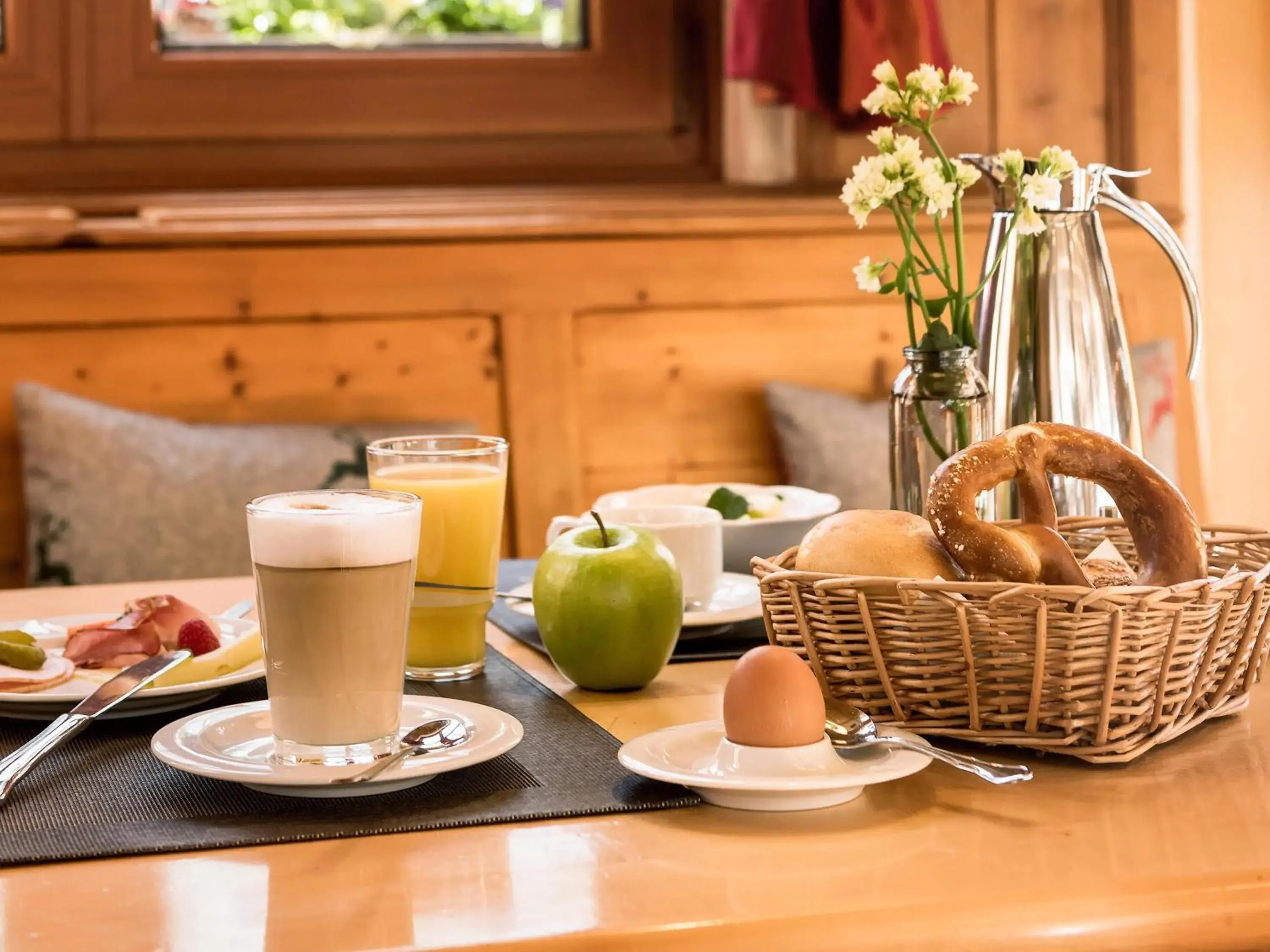 Breakfast in Mercure Hotel Garmisch Partenkirchen Breakfast in Mercure Hotel Garmisch Partenkirchen