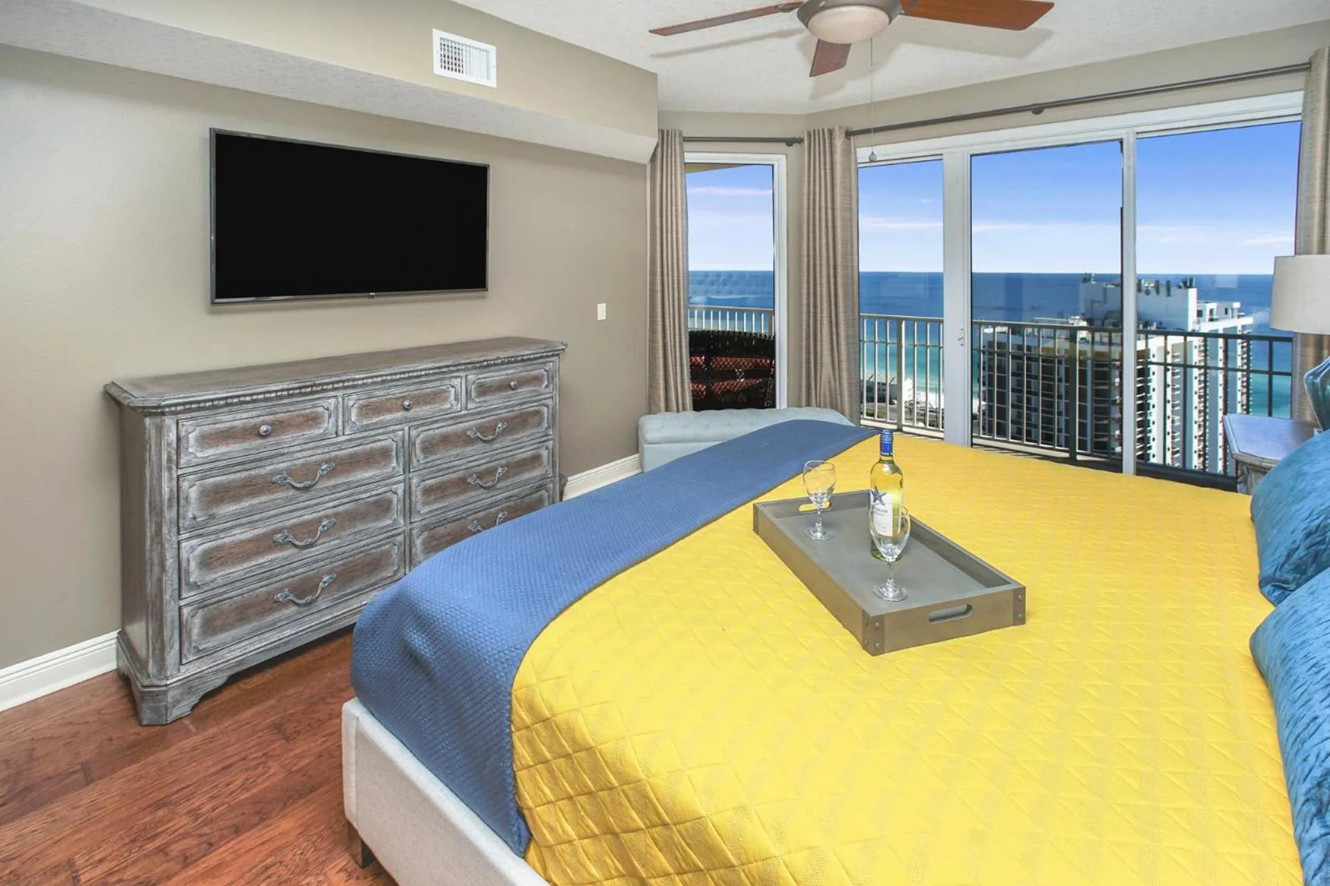 Bed in Ariel Dunes I- 2101 - 1571211