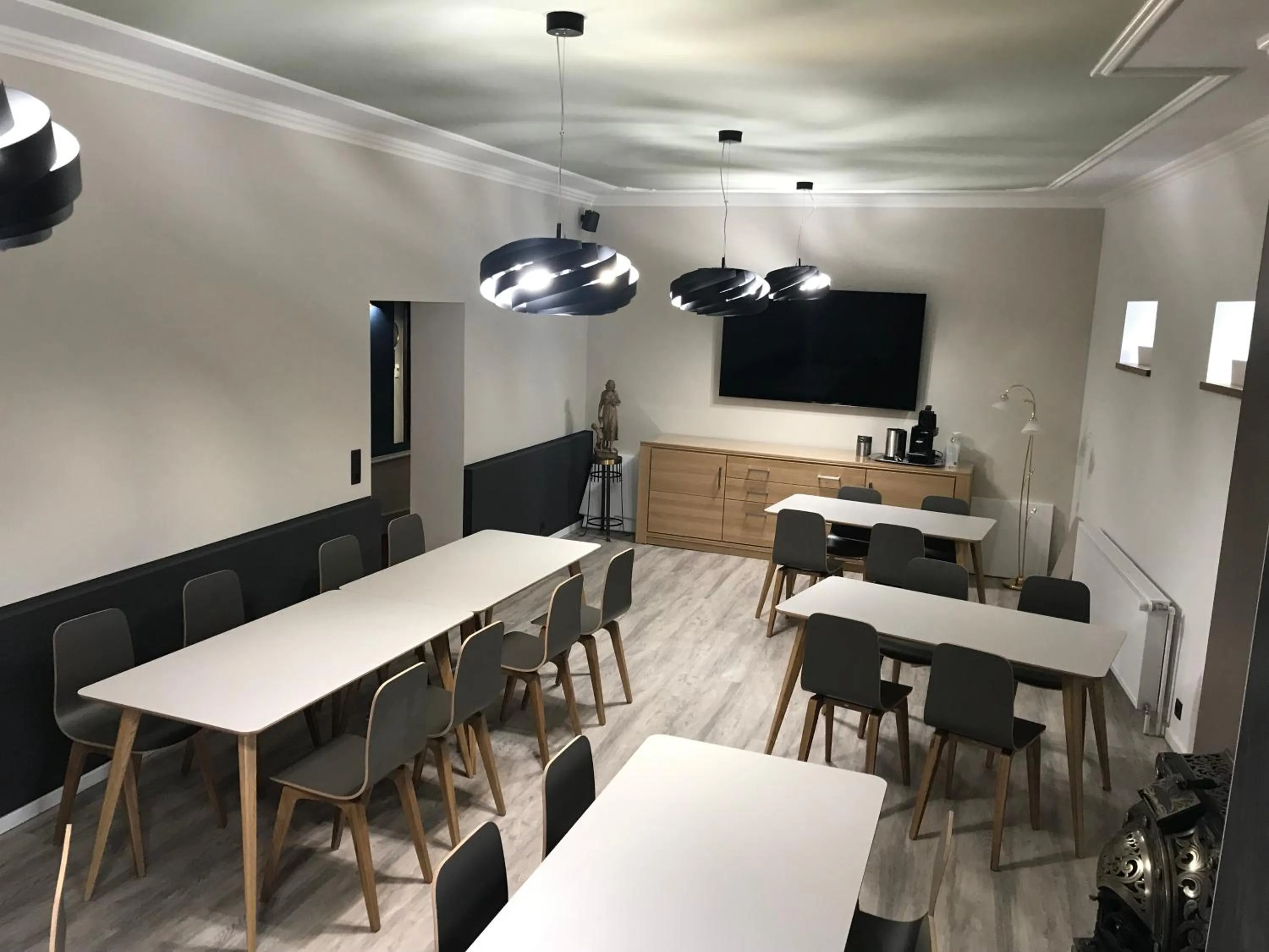 Communal lounge/ TV room in Hotel-Restaurant Zum Onkel Jonathan