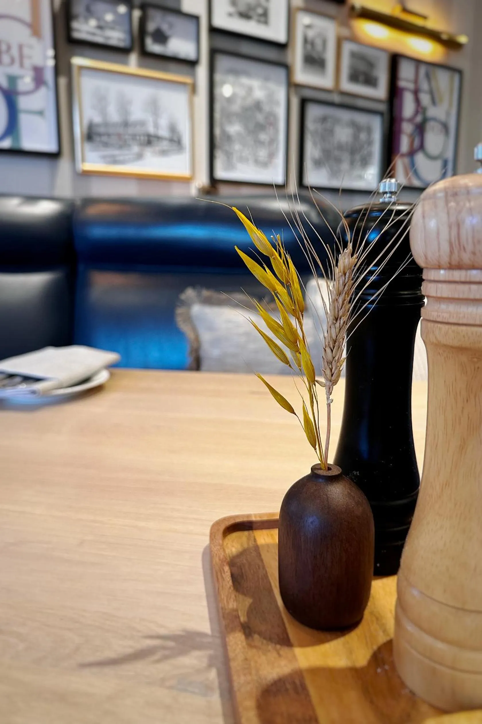 Restaurant/places to eat in Alt Lohbrügger Hof