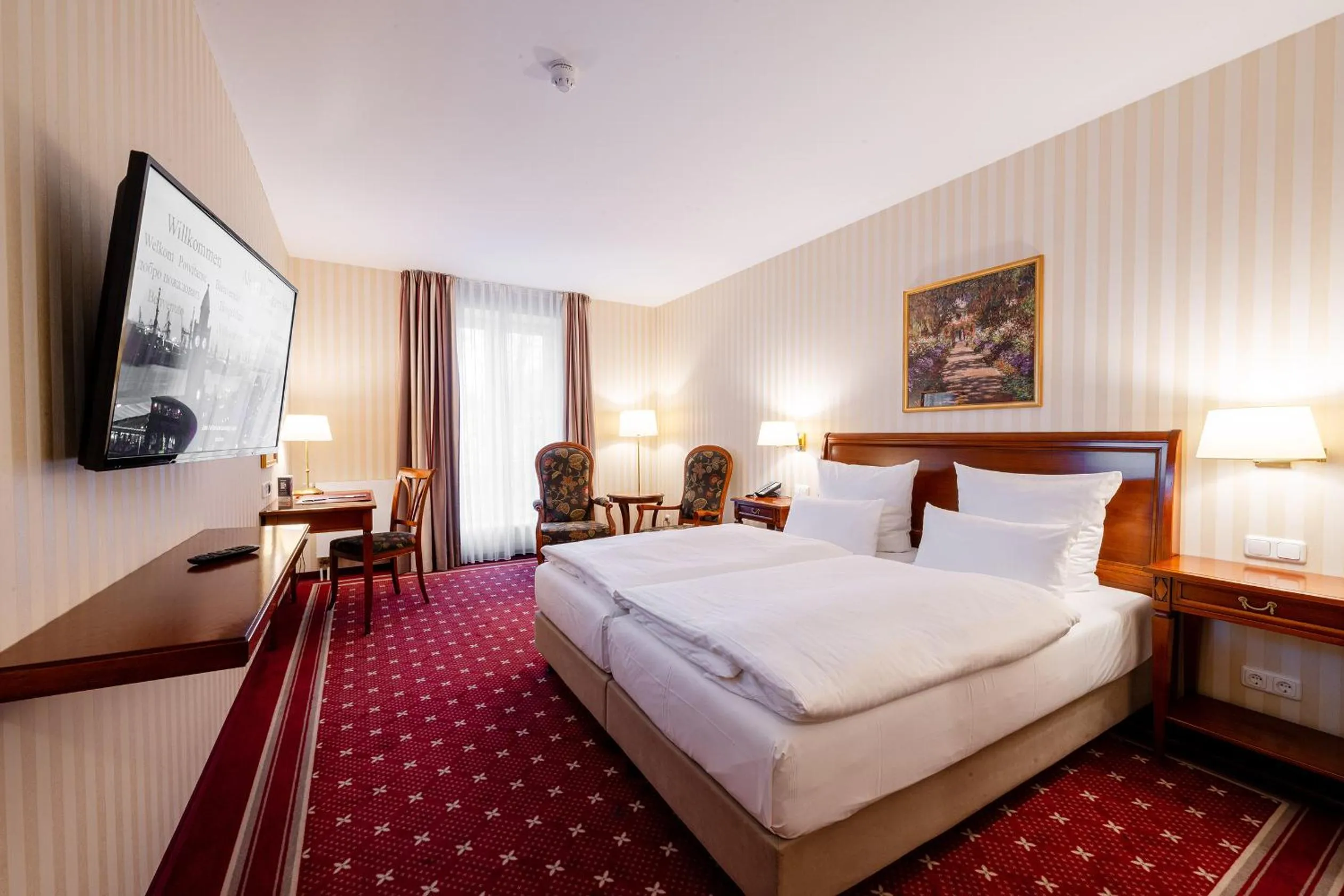 Photo of the whole room, Bed in Alt Lohbrügger Hof