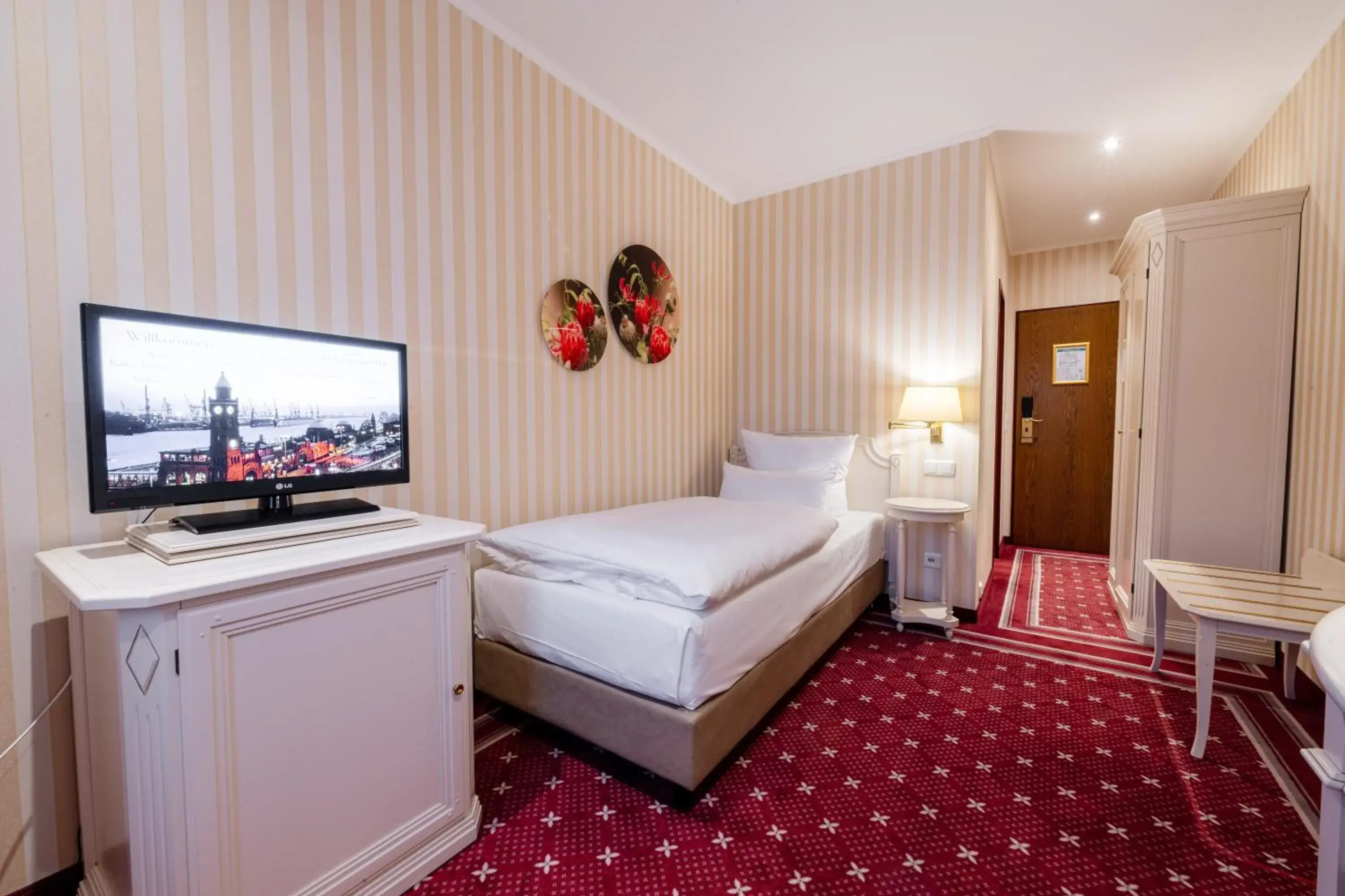 Bedroom, Bed in Alt Lohbrügger Hof Bedroom, Bed in Alt Lohbrügger Hof