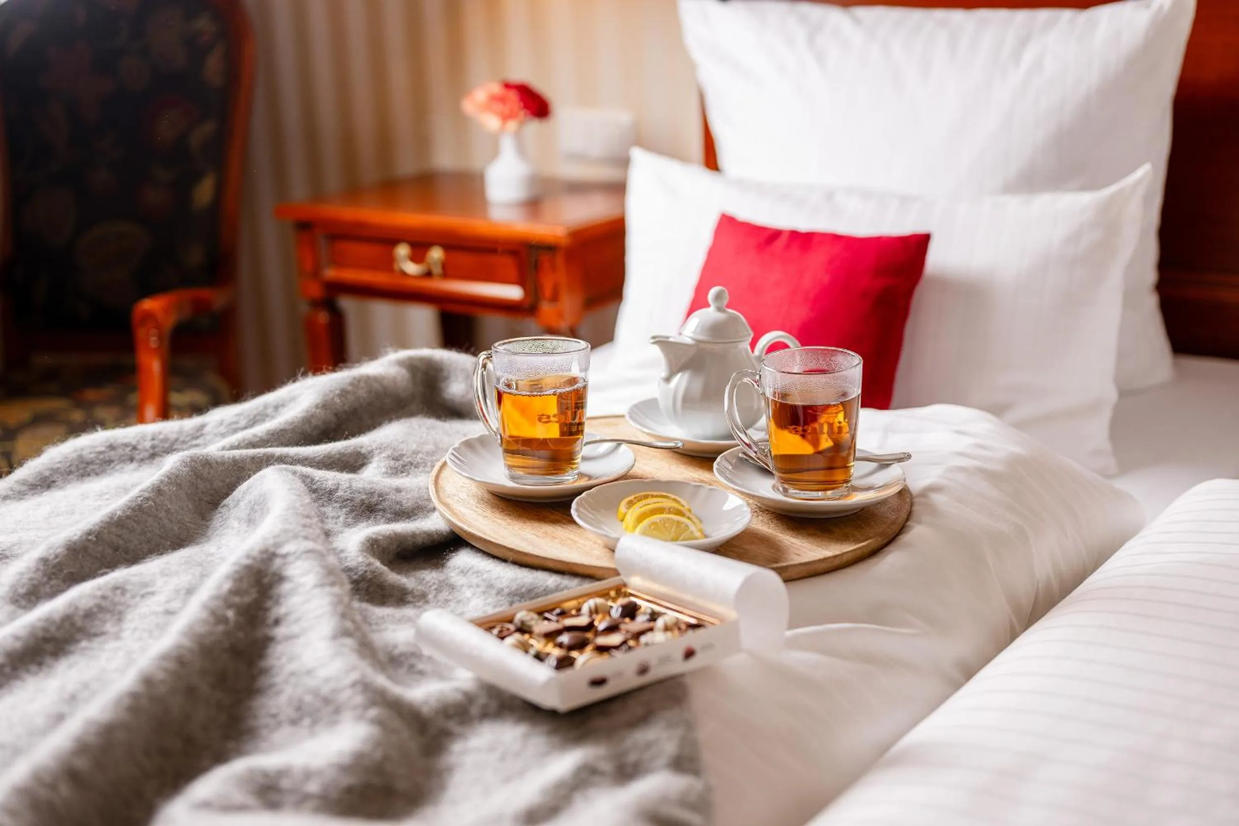 Photo of the whole room, Bed in Alt Lohbrügger Hof