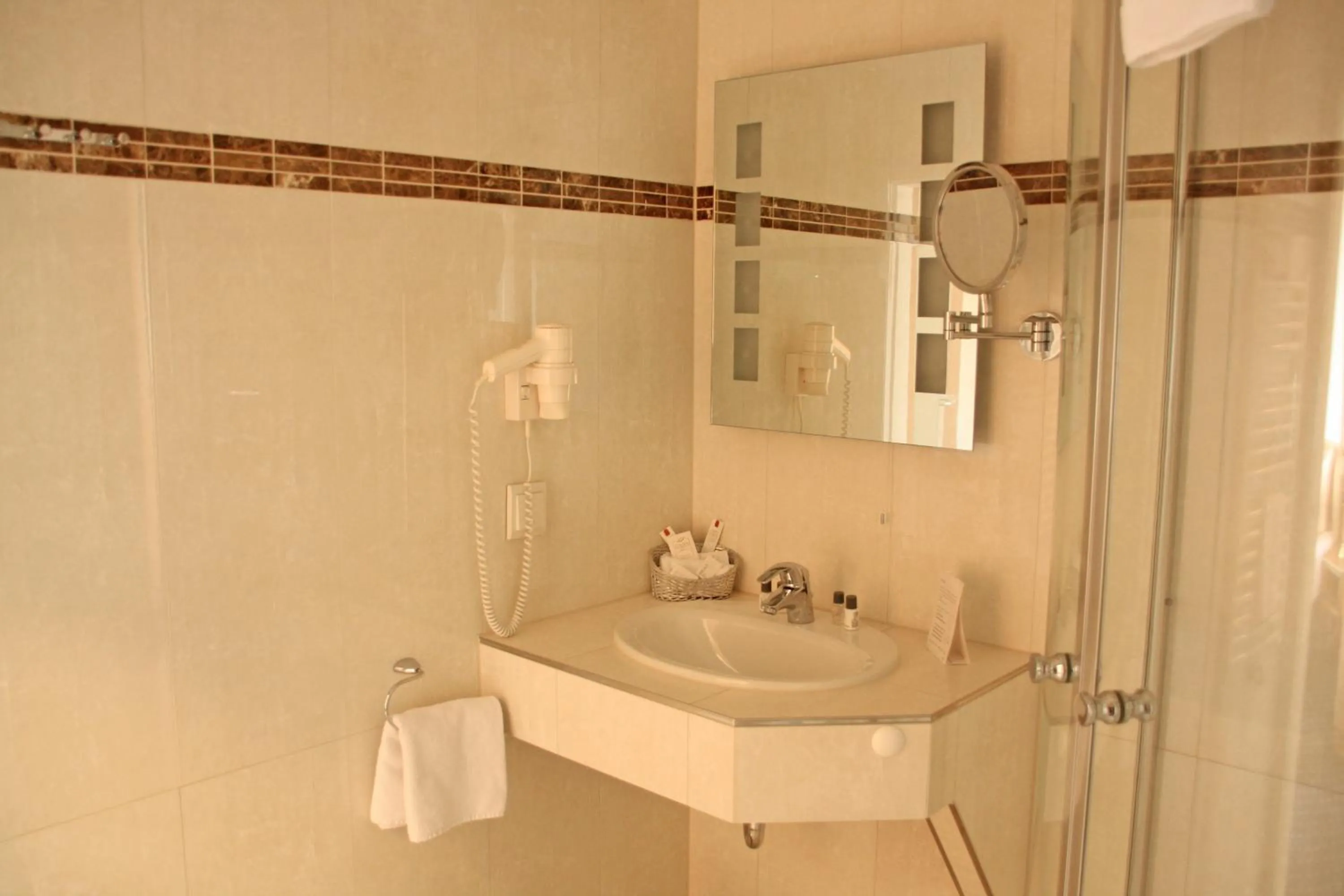 Bathroom in Wildpark Hotel