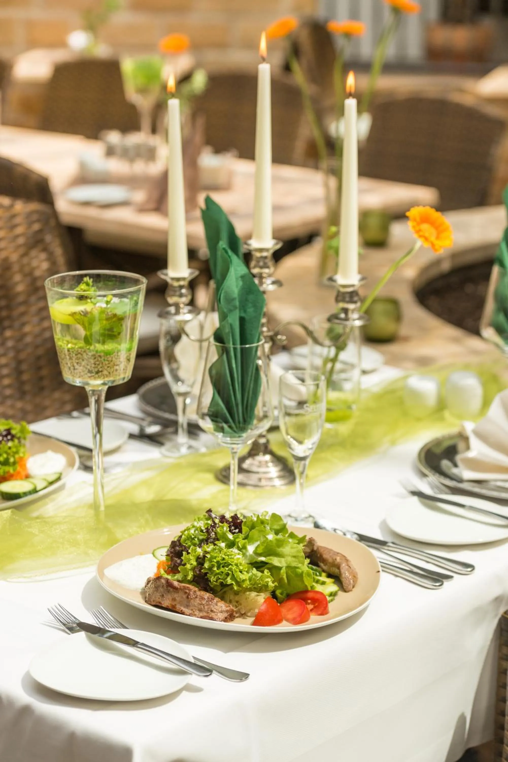 Restaurant/places to eat in Wildpark Hotel