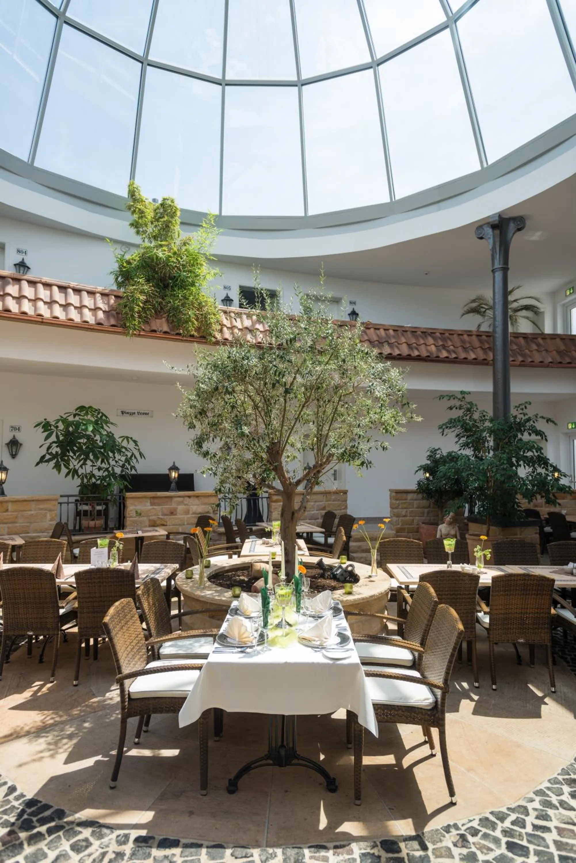 Restaurant/places to eat in Wildpark Hotel