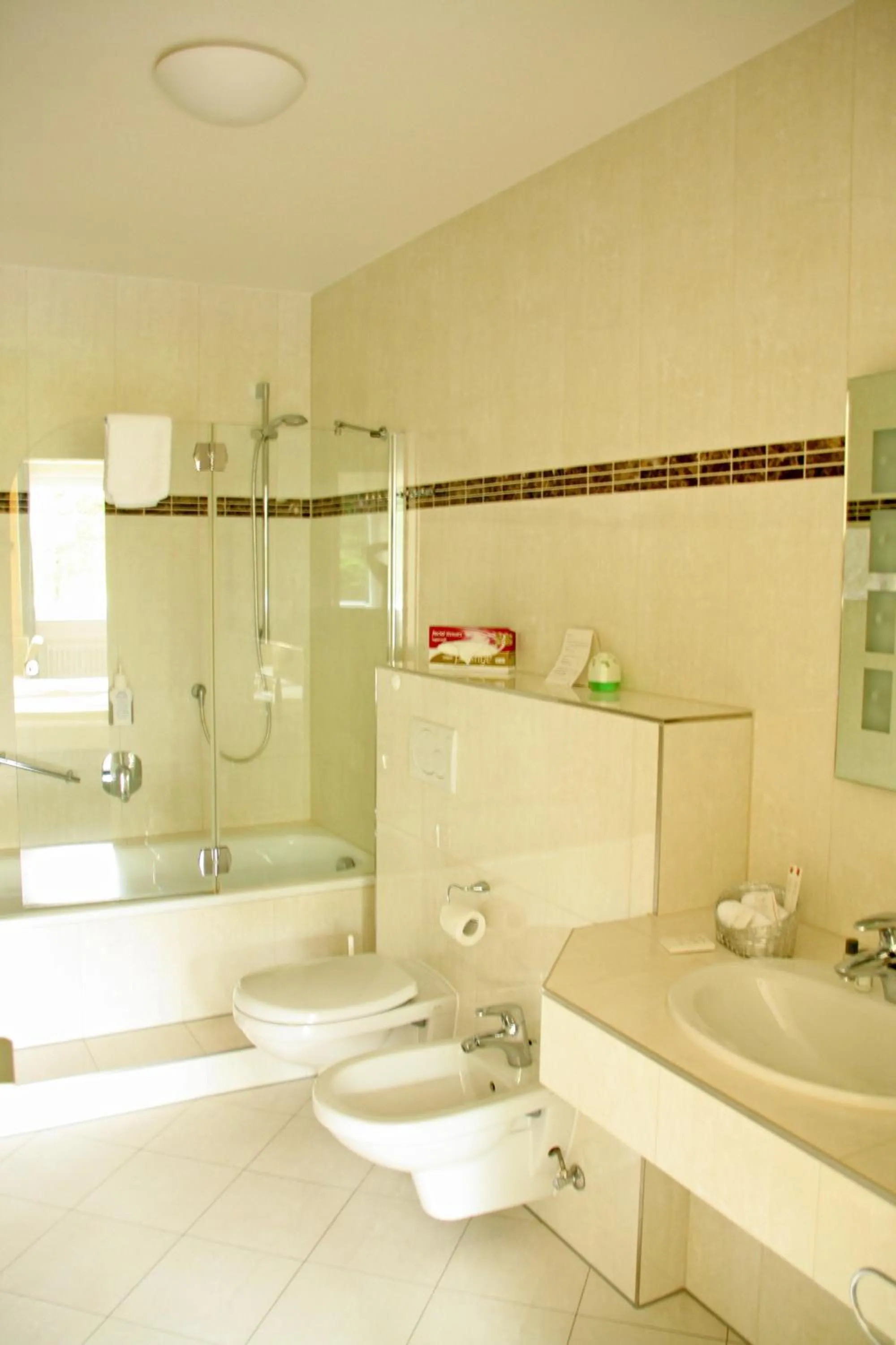 Shower in Wildpark Hotel