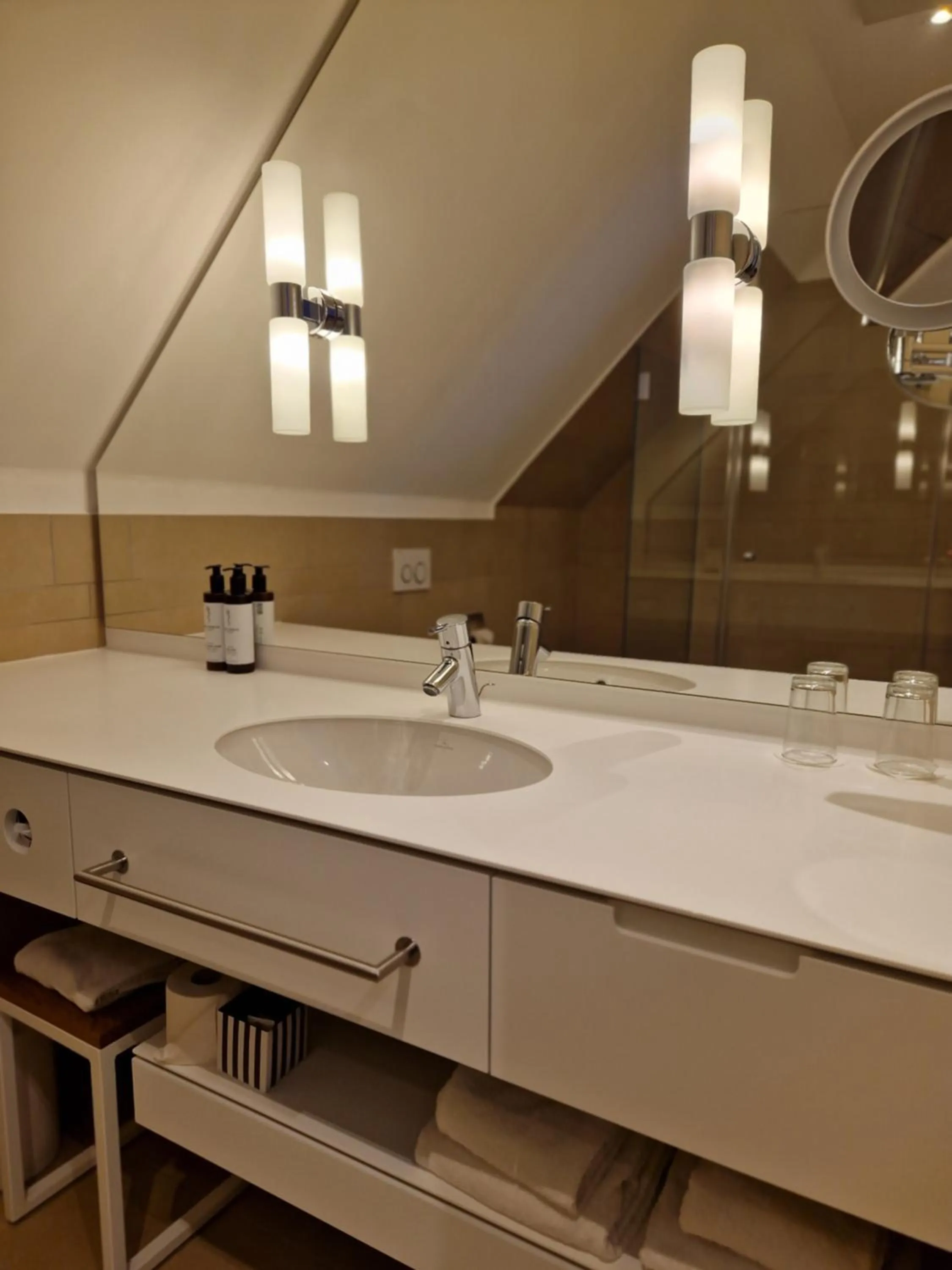 Bathroom in Hotel Alma Am Anger