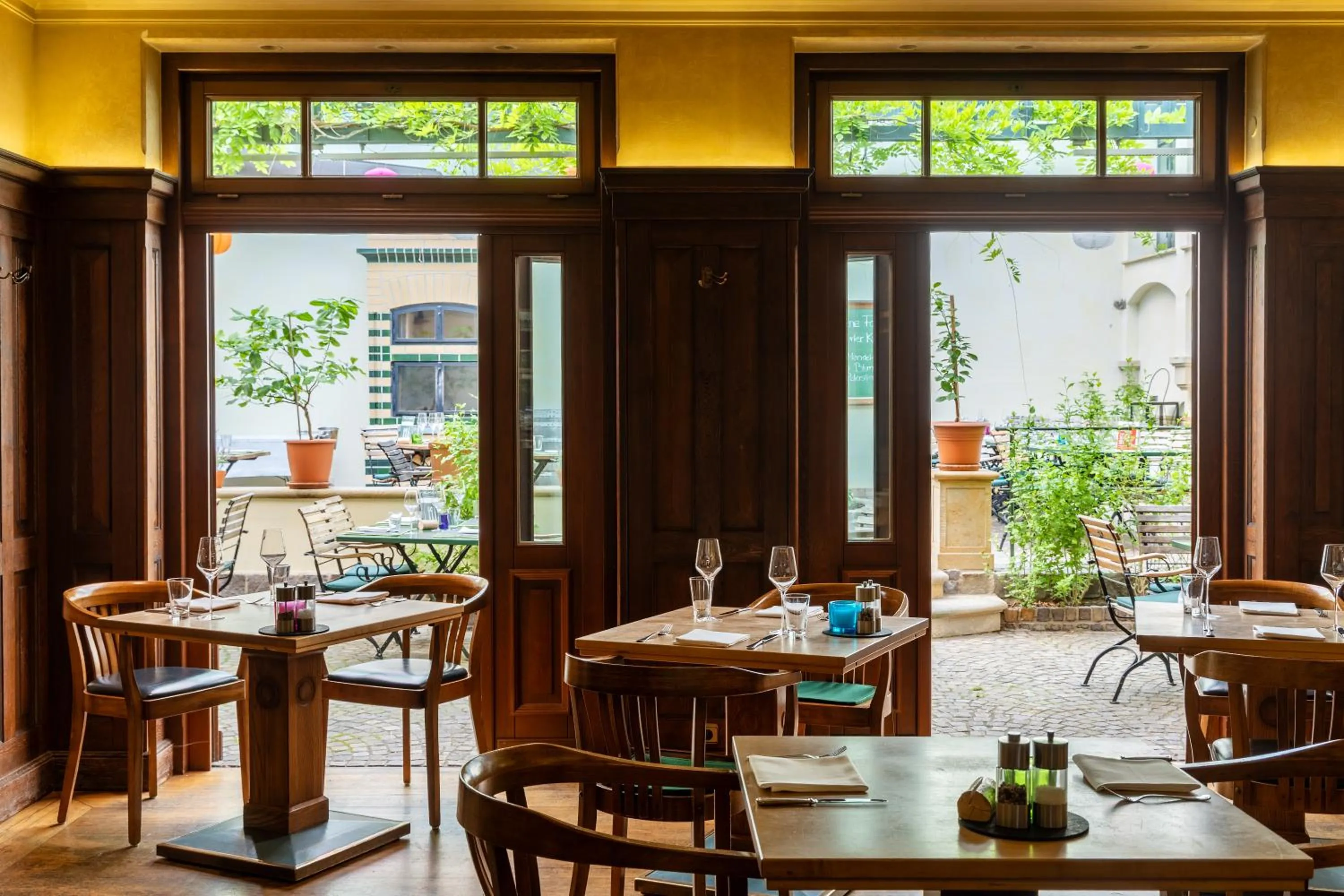 Restaurant/places to eat in Hotel Alma Am Anger