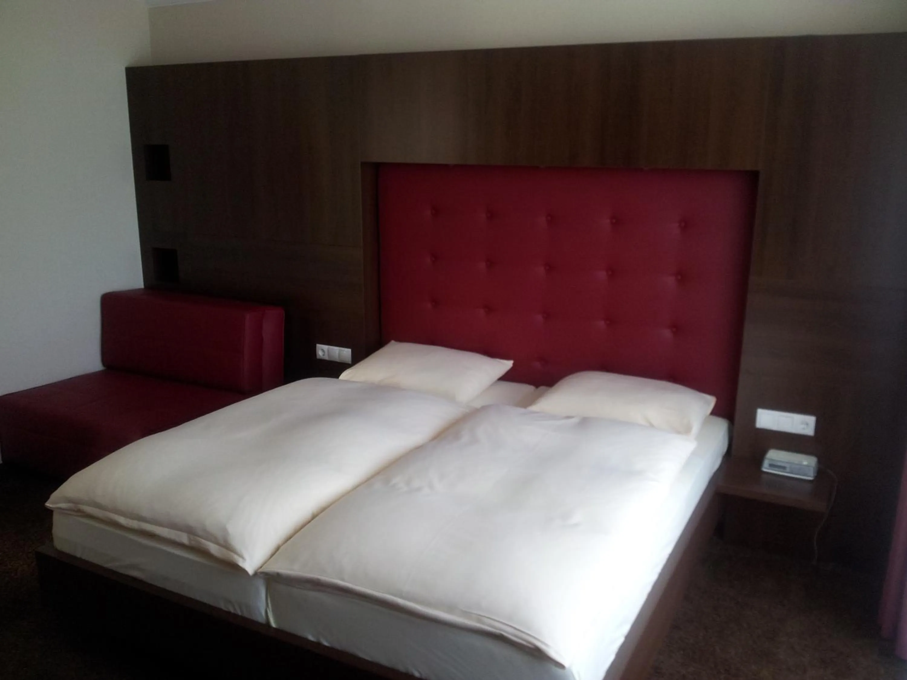 Bedroom, Bed in Hotel Villa am Rhein