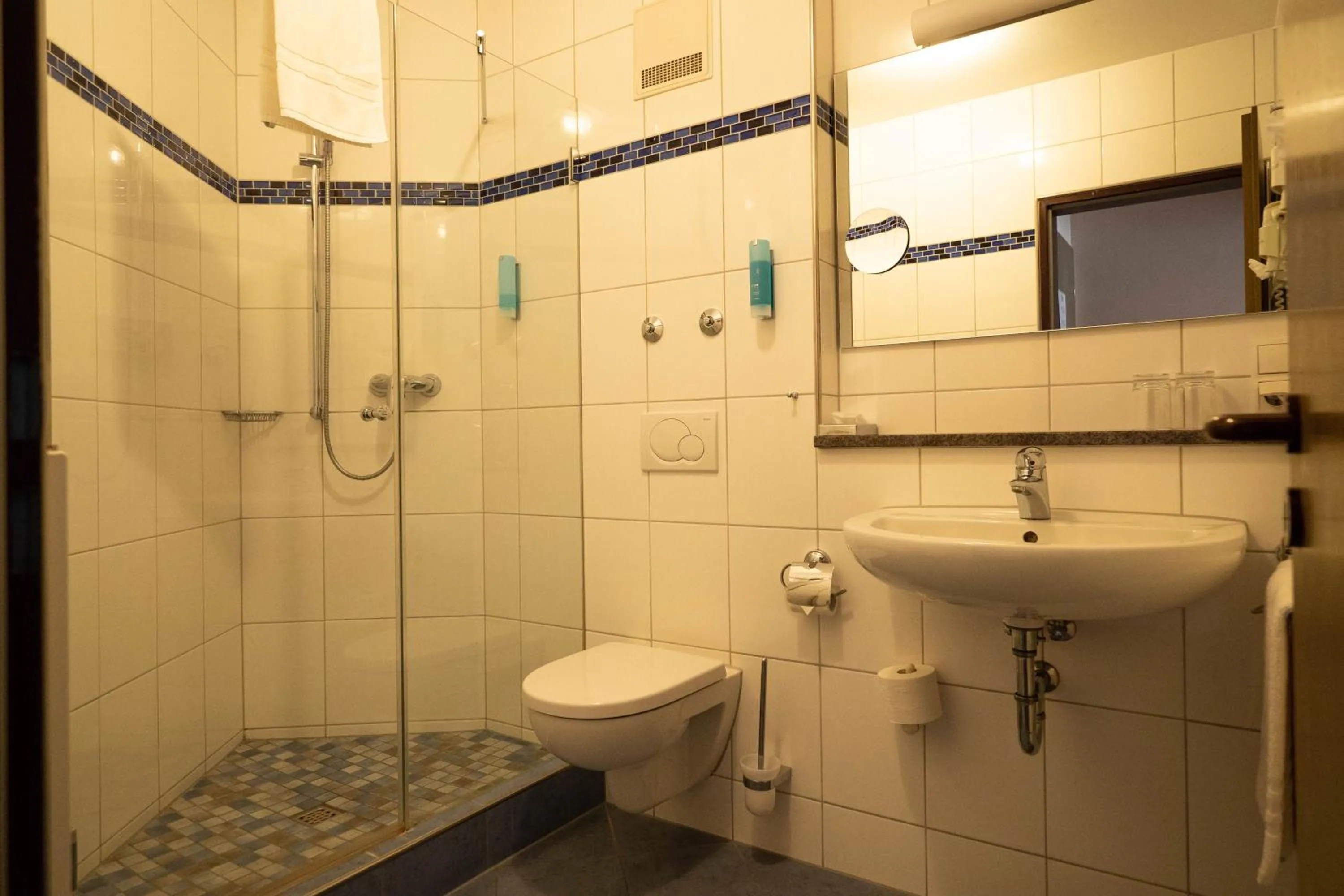 Bathroom in Hotel Villa am Rhein