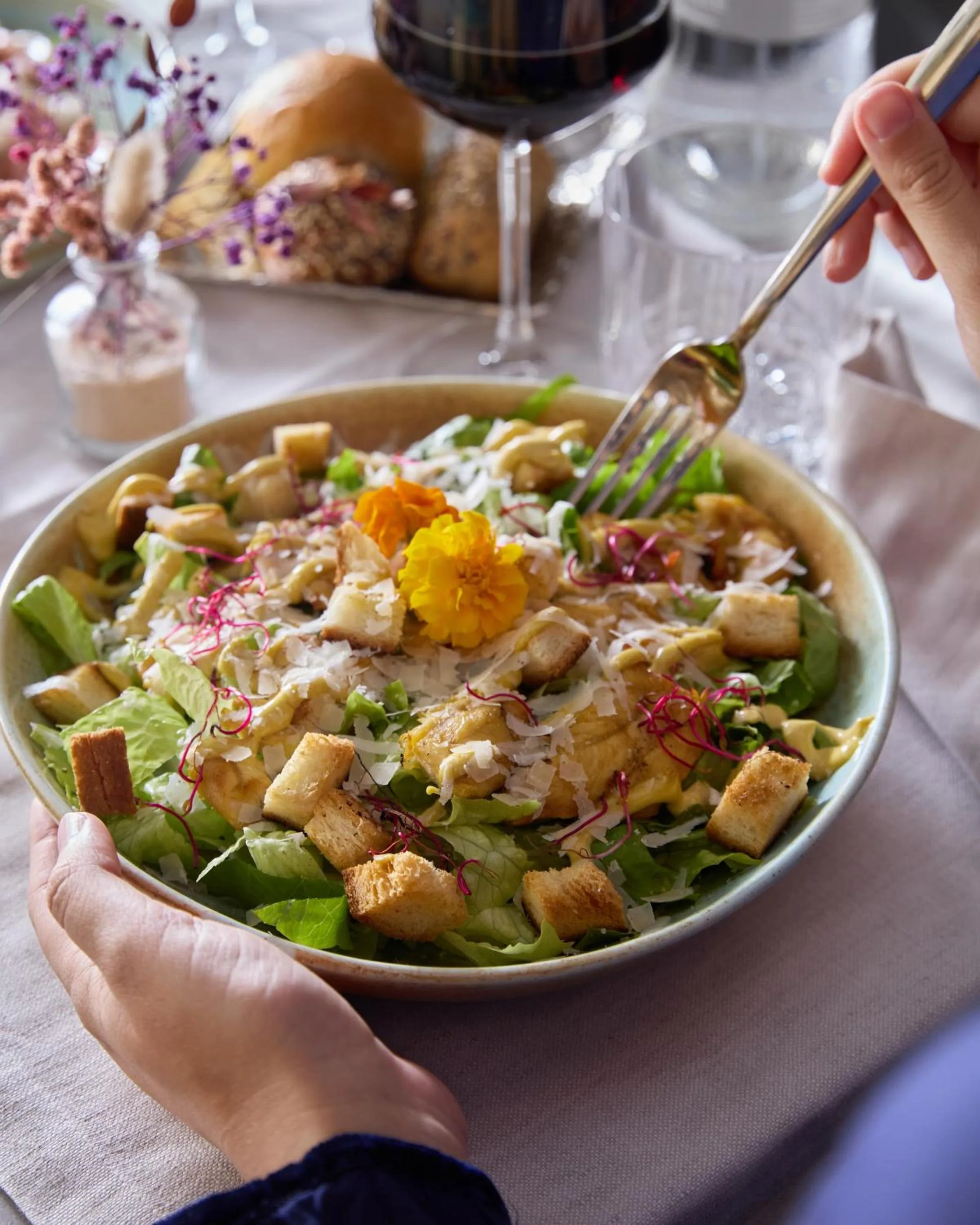 Restaurant/places to eat in Apollo Boutique Hotel