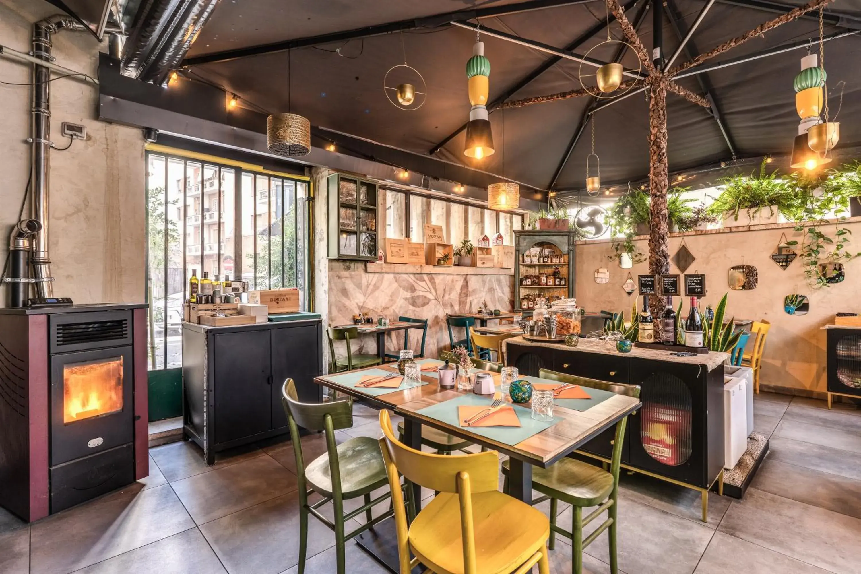 Lounge or bar in Apollo Boutique Hotel Lounge or bar in Apollo Boutique Hotel